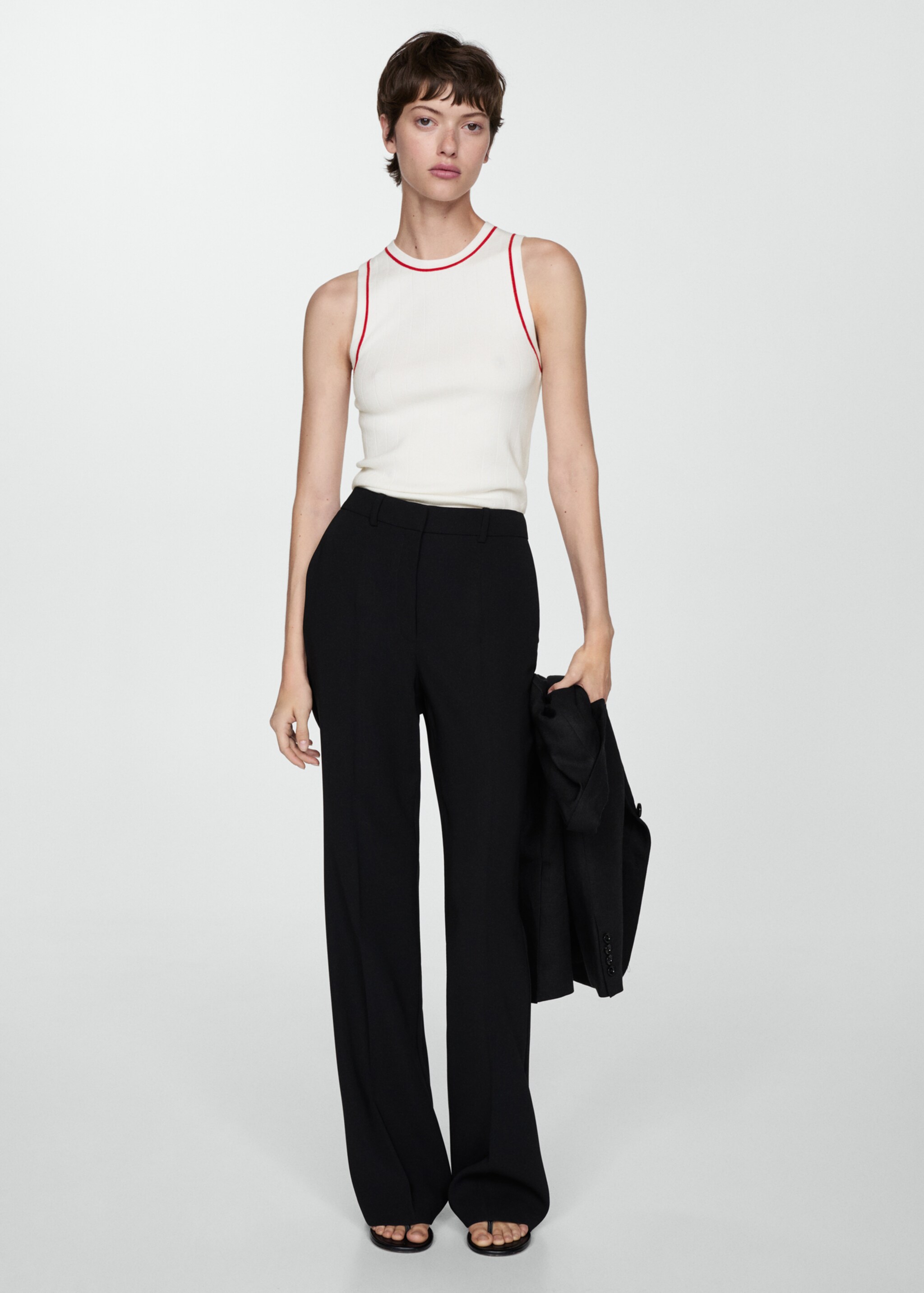 Knitted top with contrasting trim - General plane
