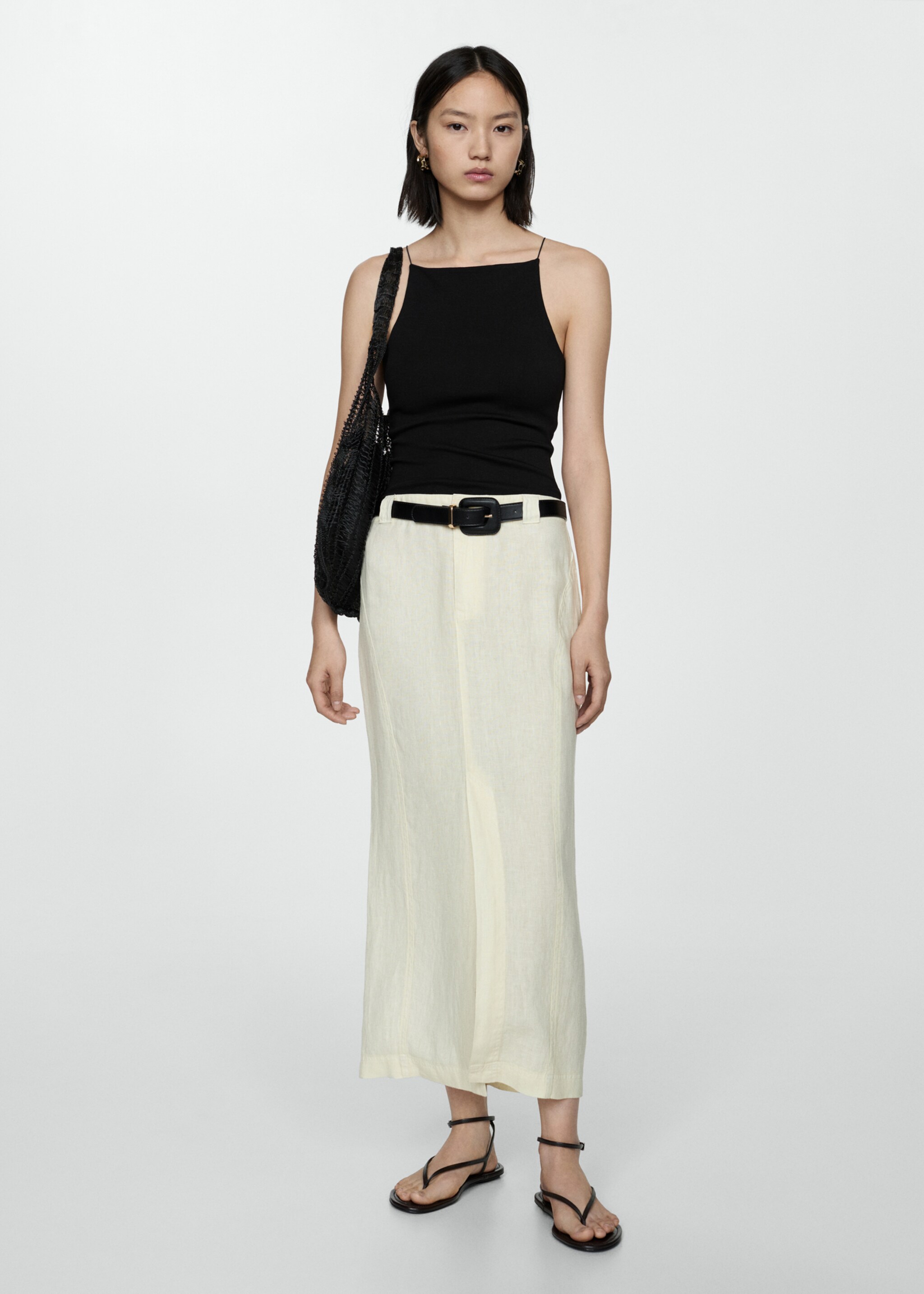 Fitted halter-neck top - General plane, Black. Ref: 77052923-00.