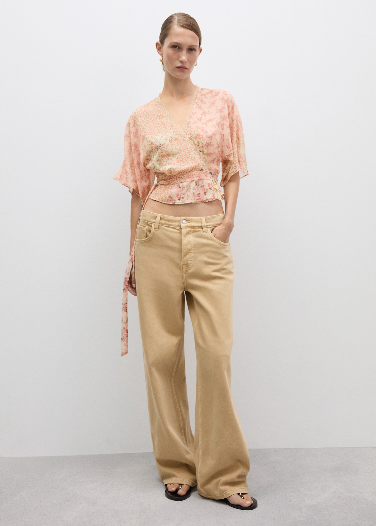 Blouse cache-cœur en imprimé fleuri - Plan général