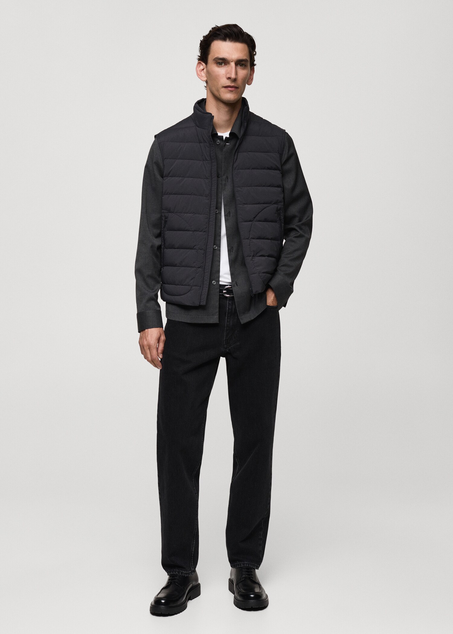 Quilted gilet with feather filling - General plane