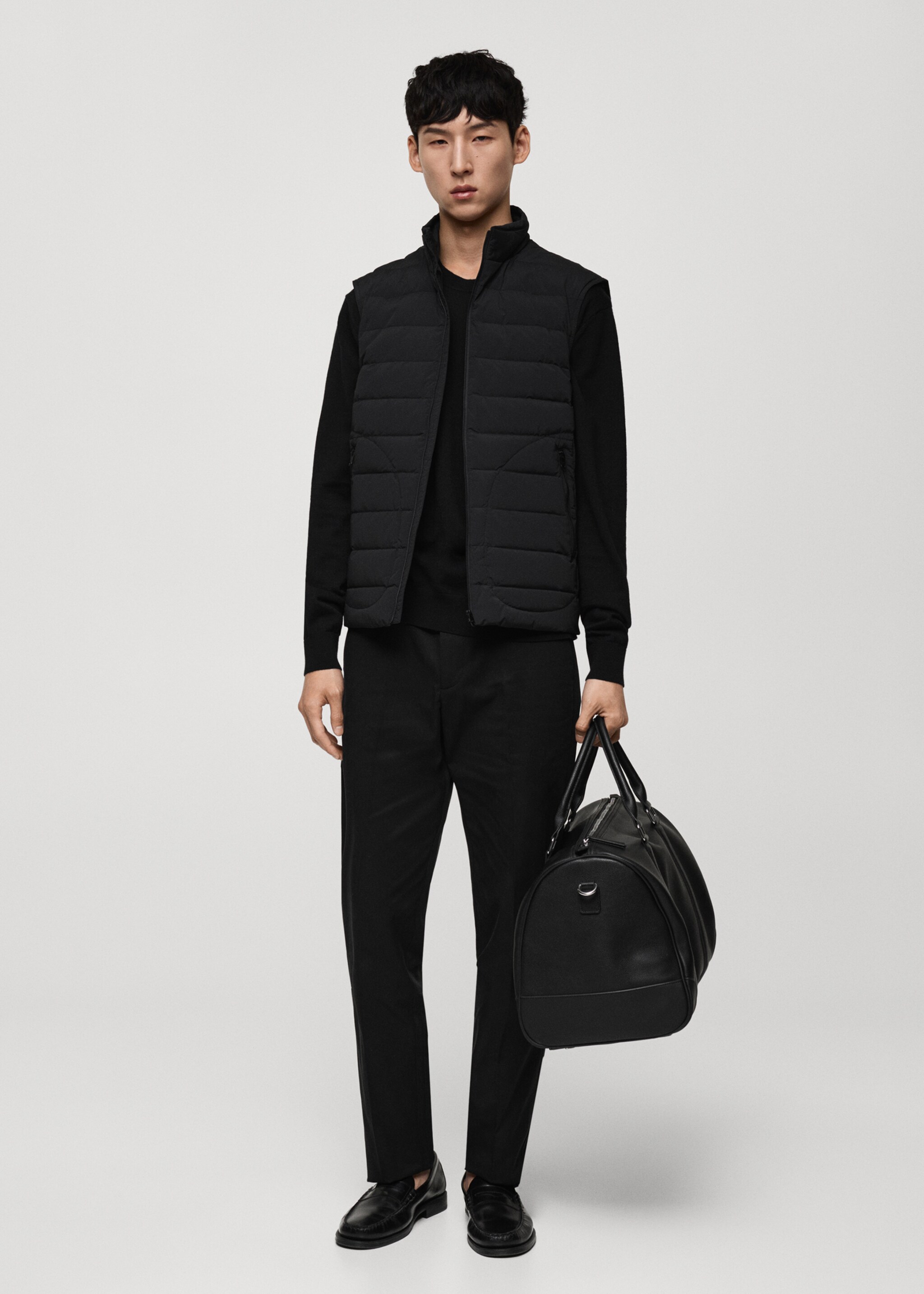 Quilted gilet with feather filling - General plane, Black. Ref: 77054432-00.
