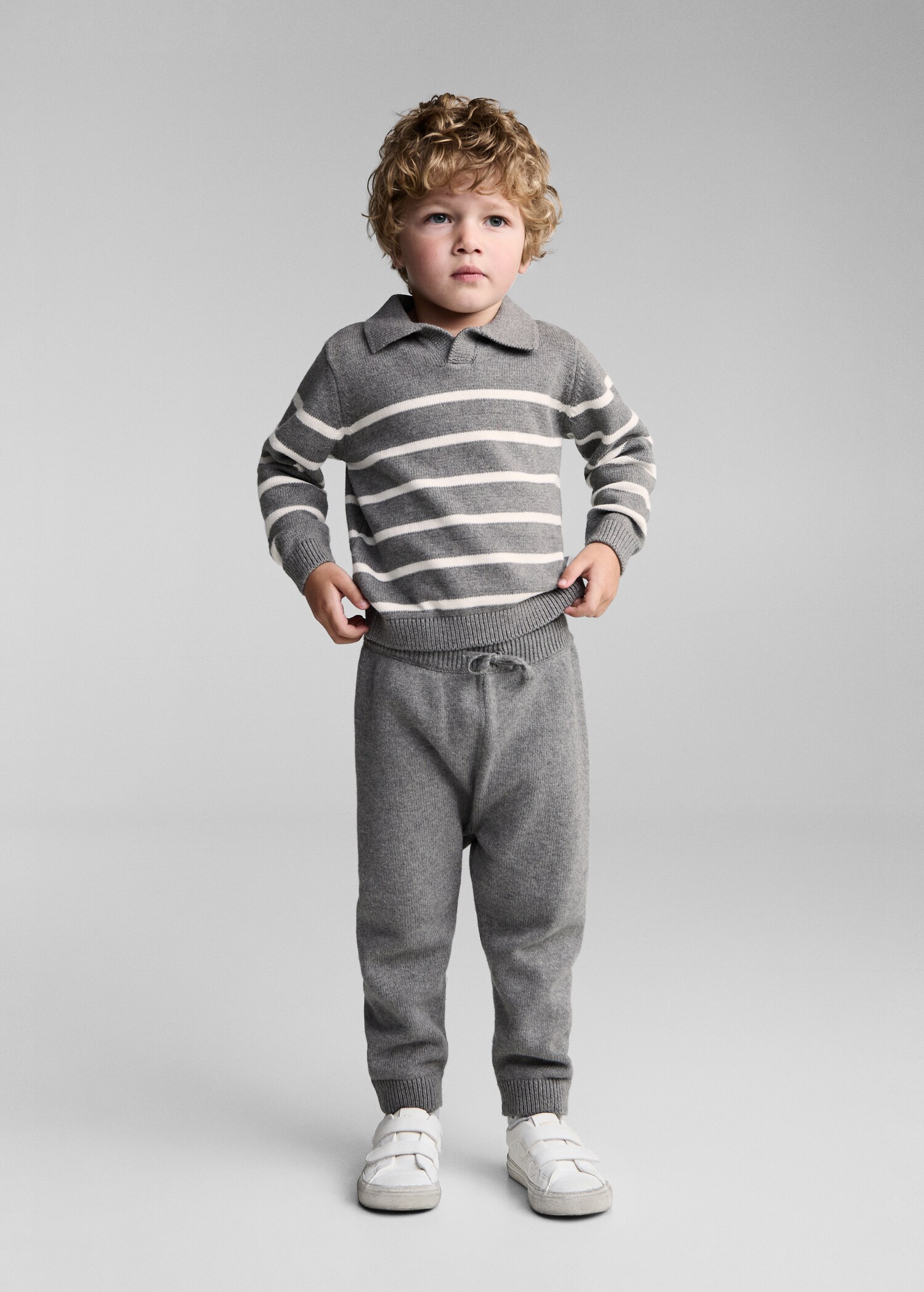 Knit jogger-style trousers - General plane