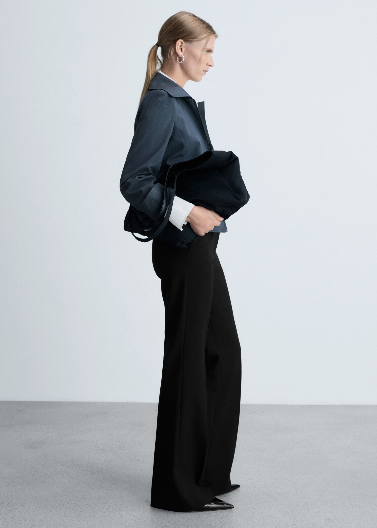 Pocket flared trousers - General plane