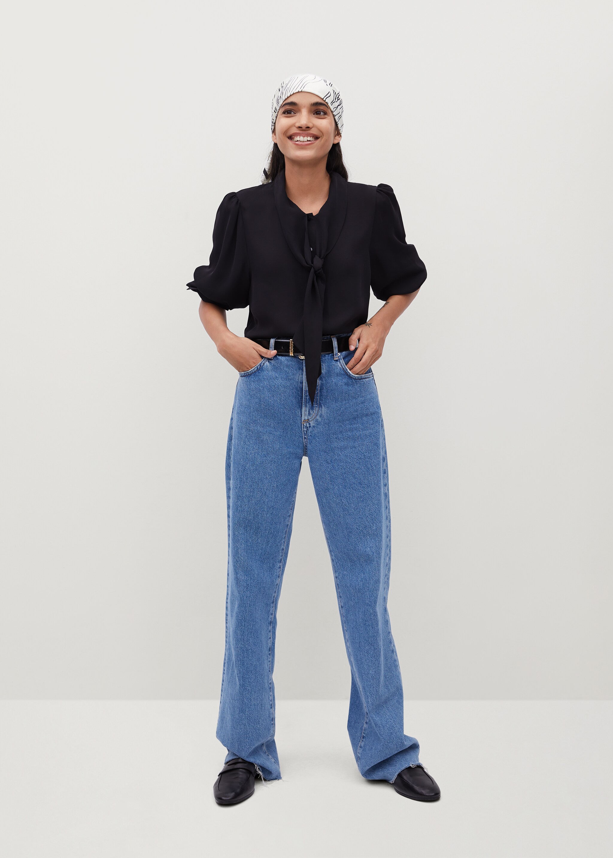 Blusa fluida lazo - Plano general