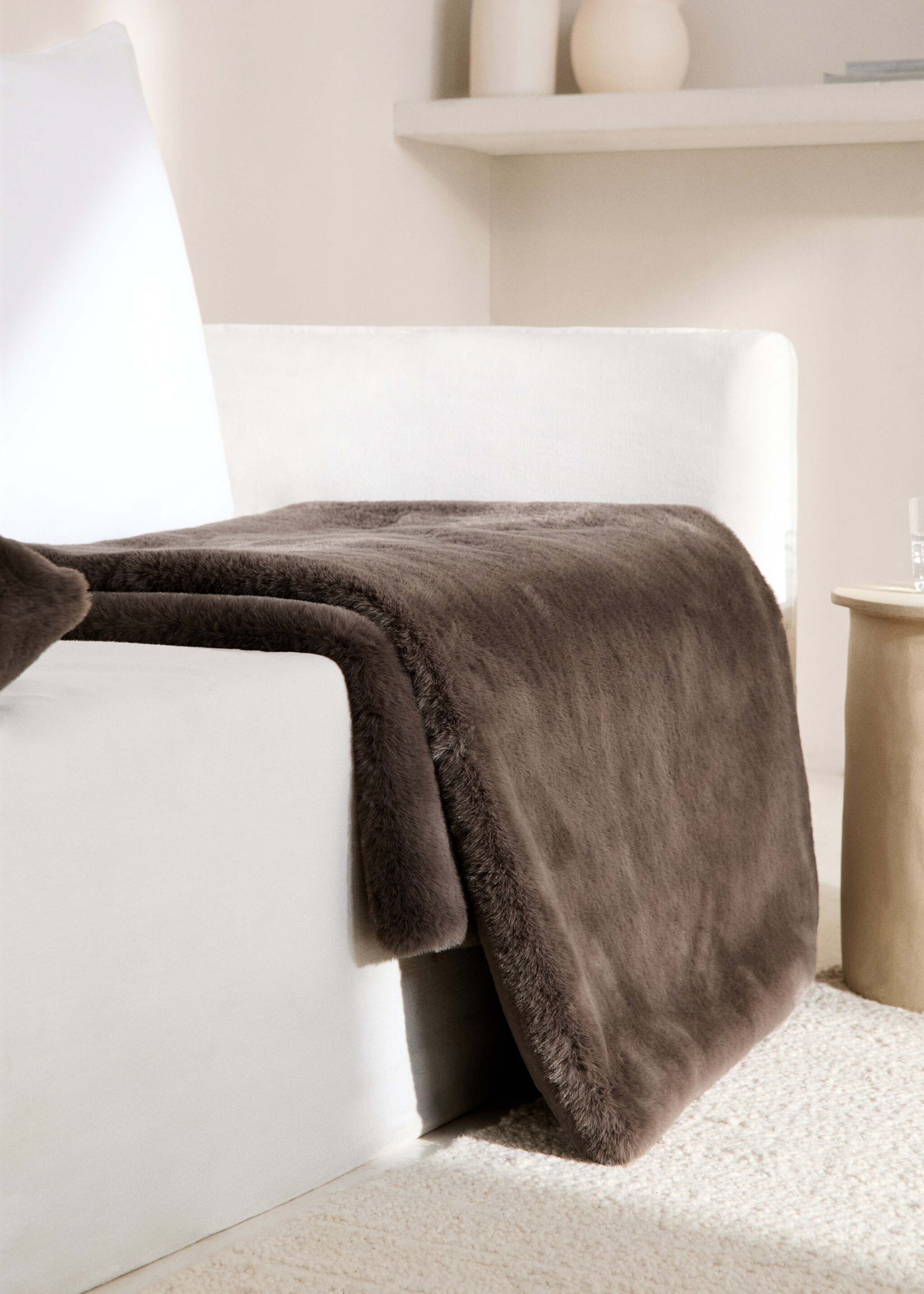 Faux-fur blanket 130x180cm - General plane, Brown. Ref: 77057642-00.
