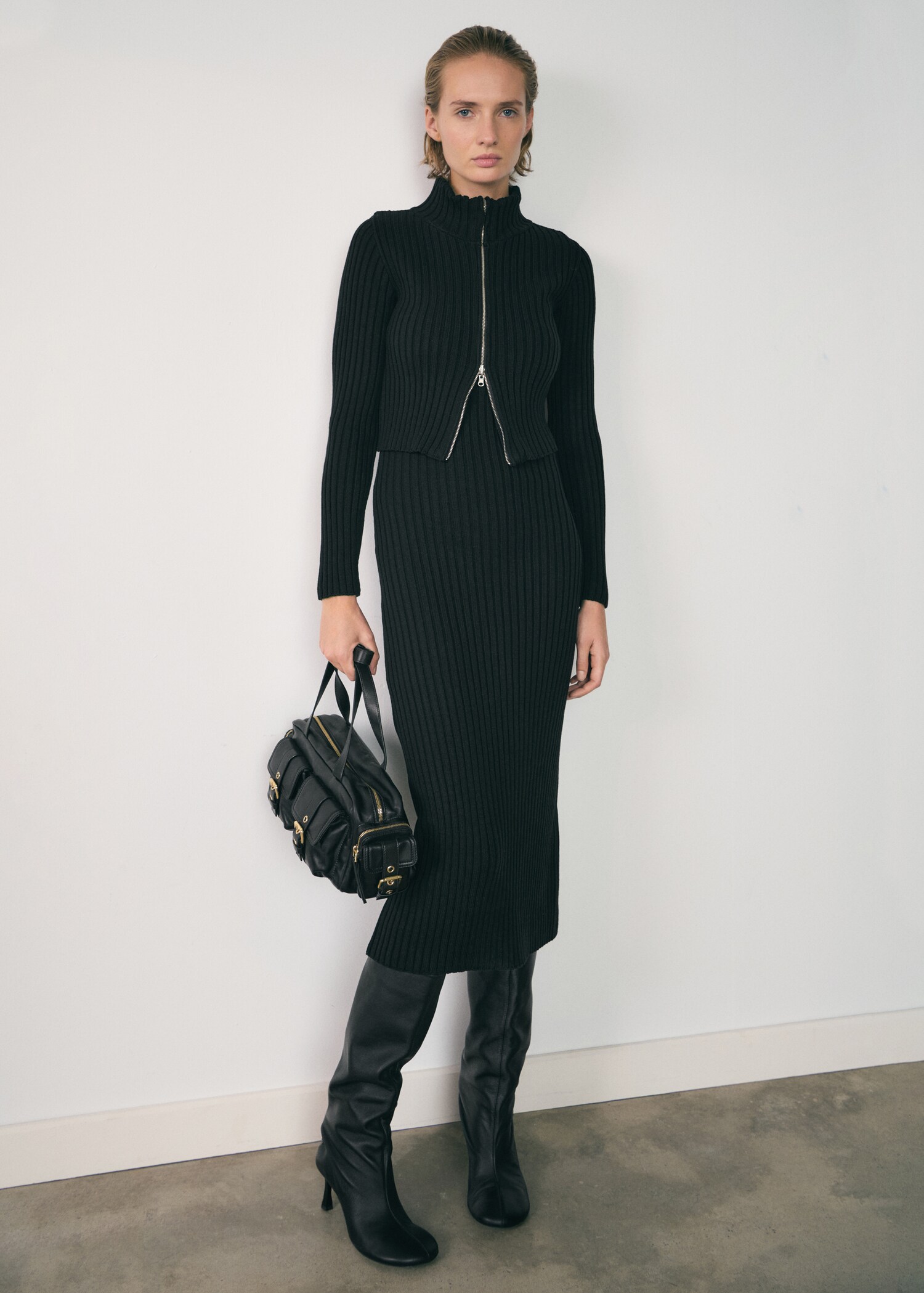 Combined knitted dress with zip - General plane