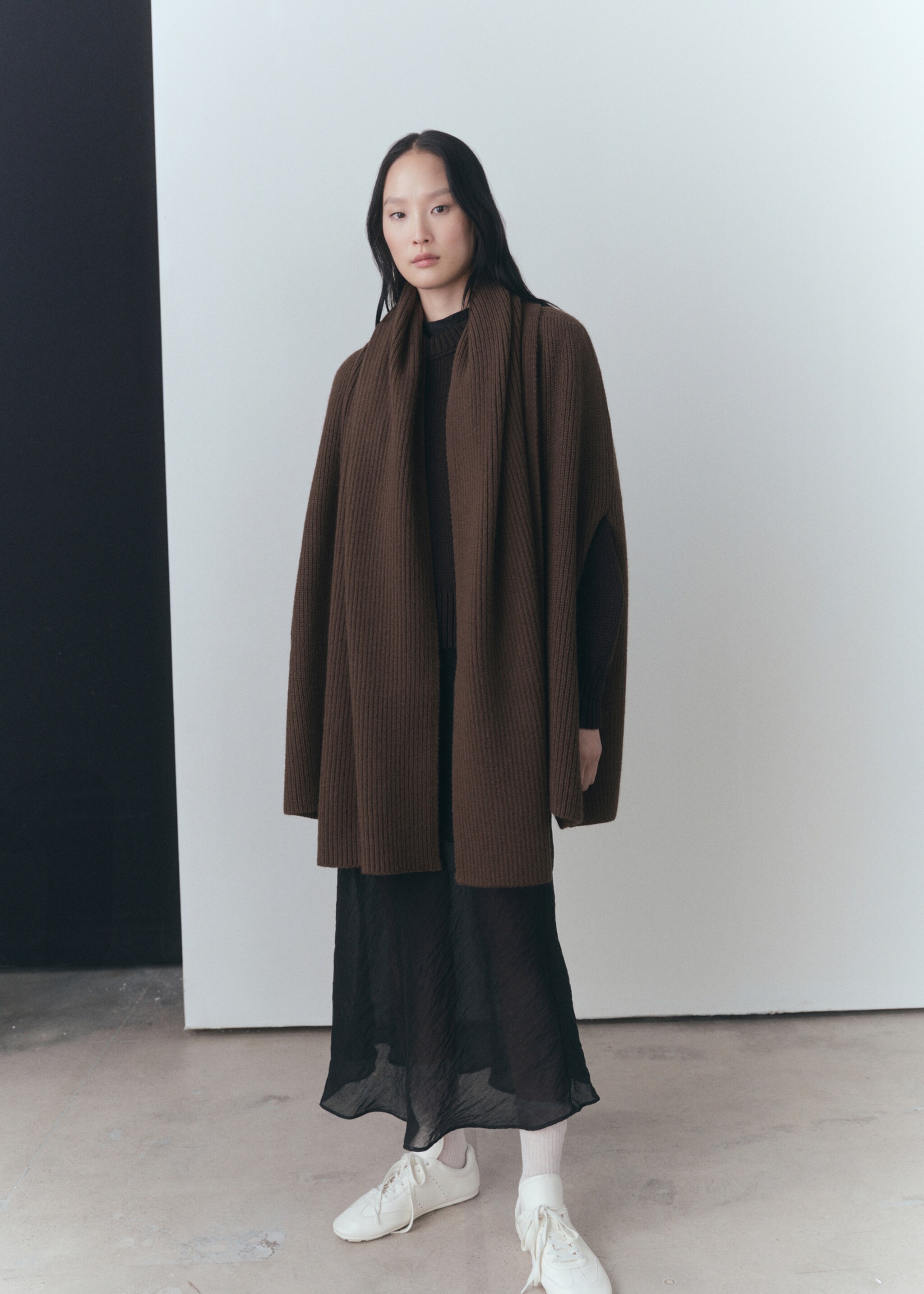 Cape scarf buttons - General plane, Chocolate. Ref: 77059072-00.