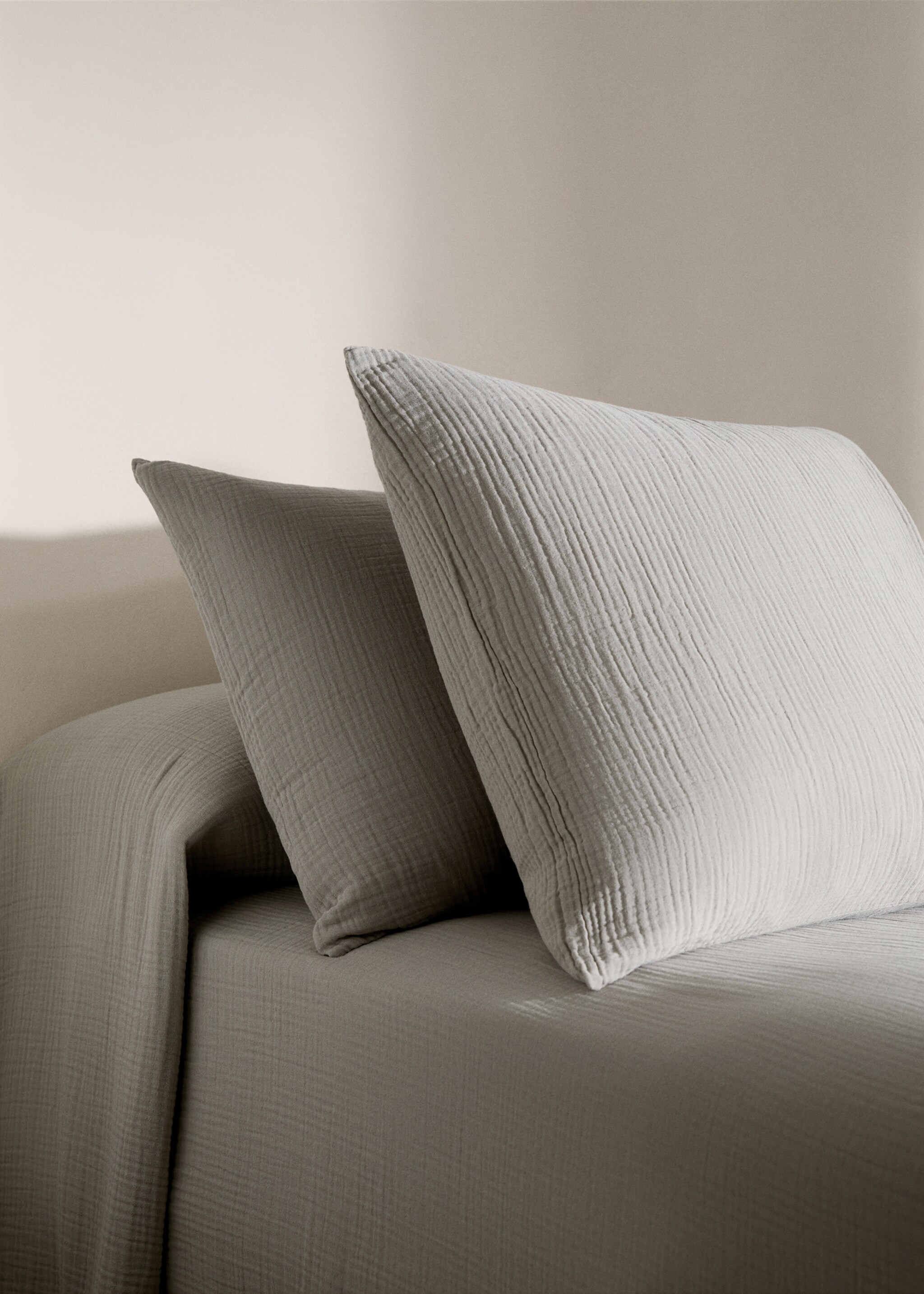 Funda de coixinera gasa cotó 50x75cm - Pla general, Gris mitjà. Ref: 77060573-00.