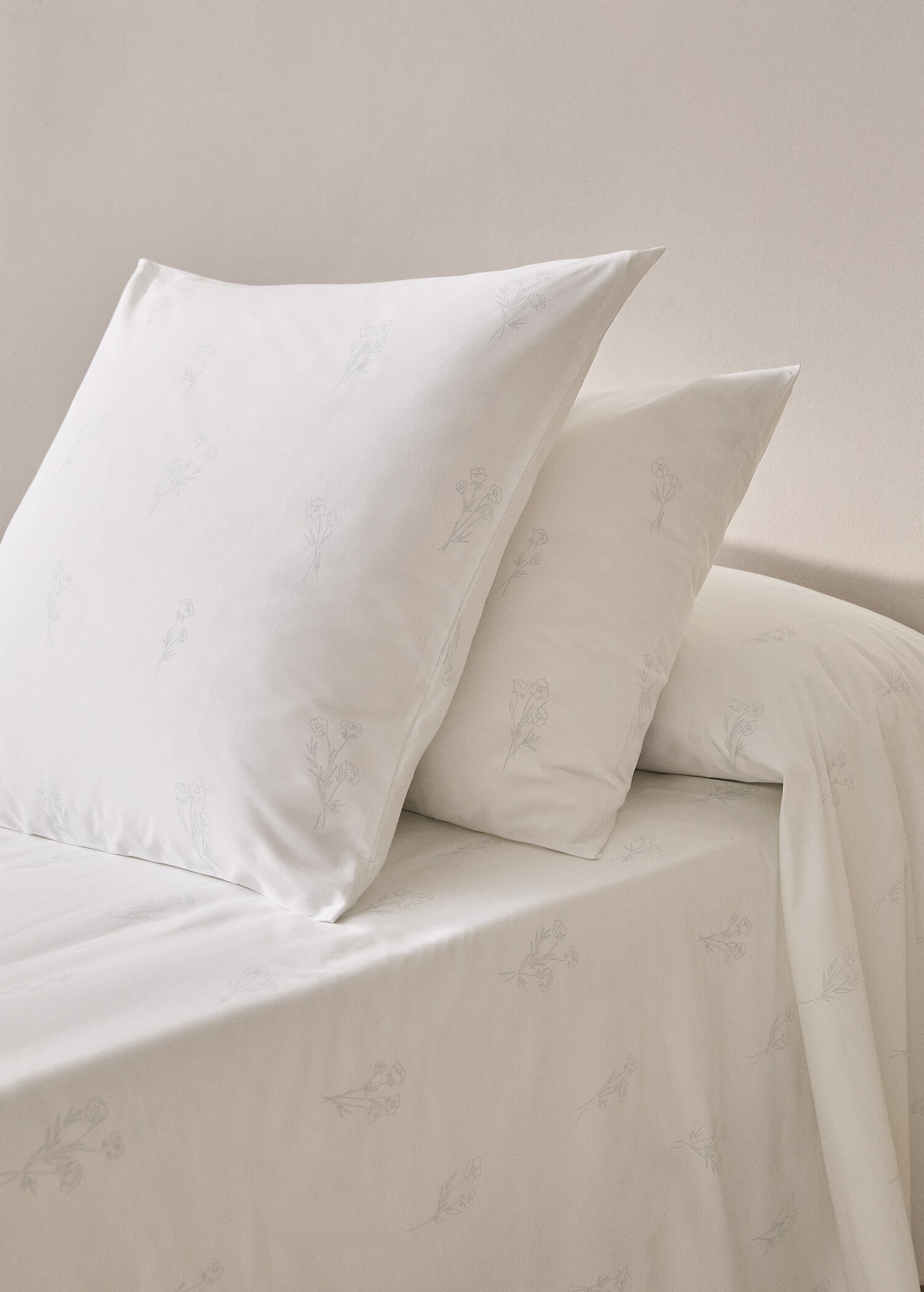 Floral pillow case 60x60cm - General plane