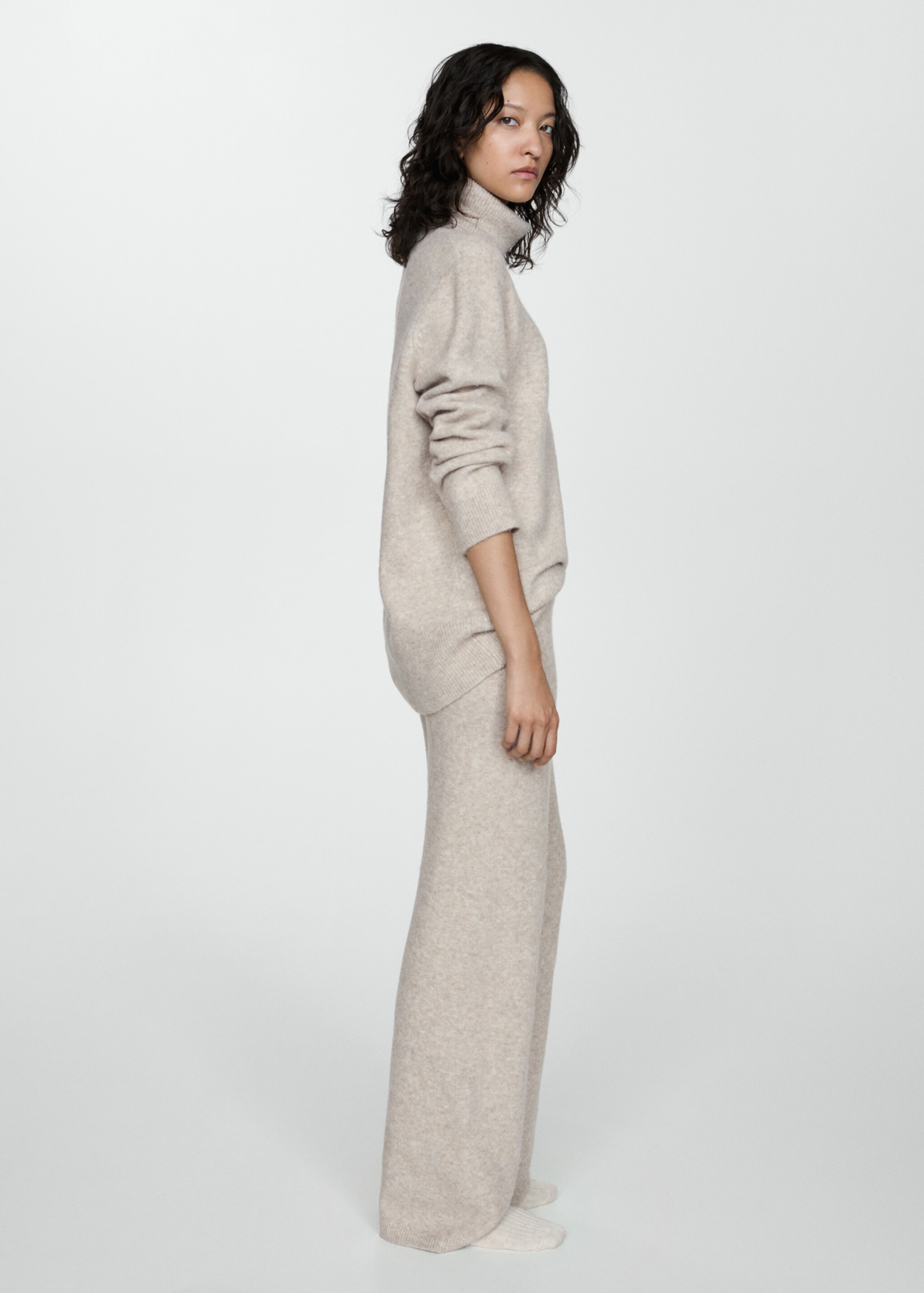 Straight knitted trousers - General plane, Light/Pastel Brown. Ref: 77063266-00.
