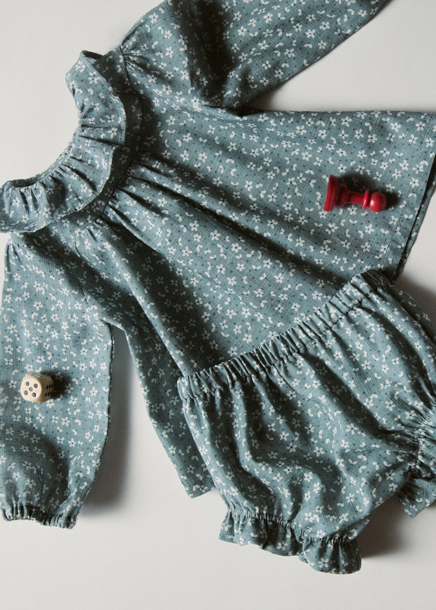 Vestido y ranita estampado - Plano general