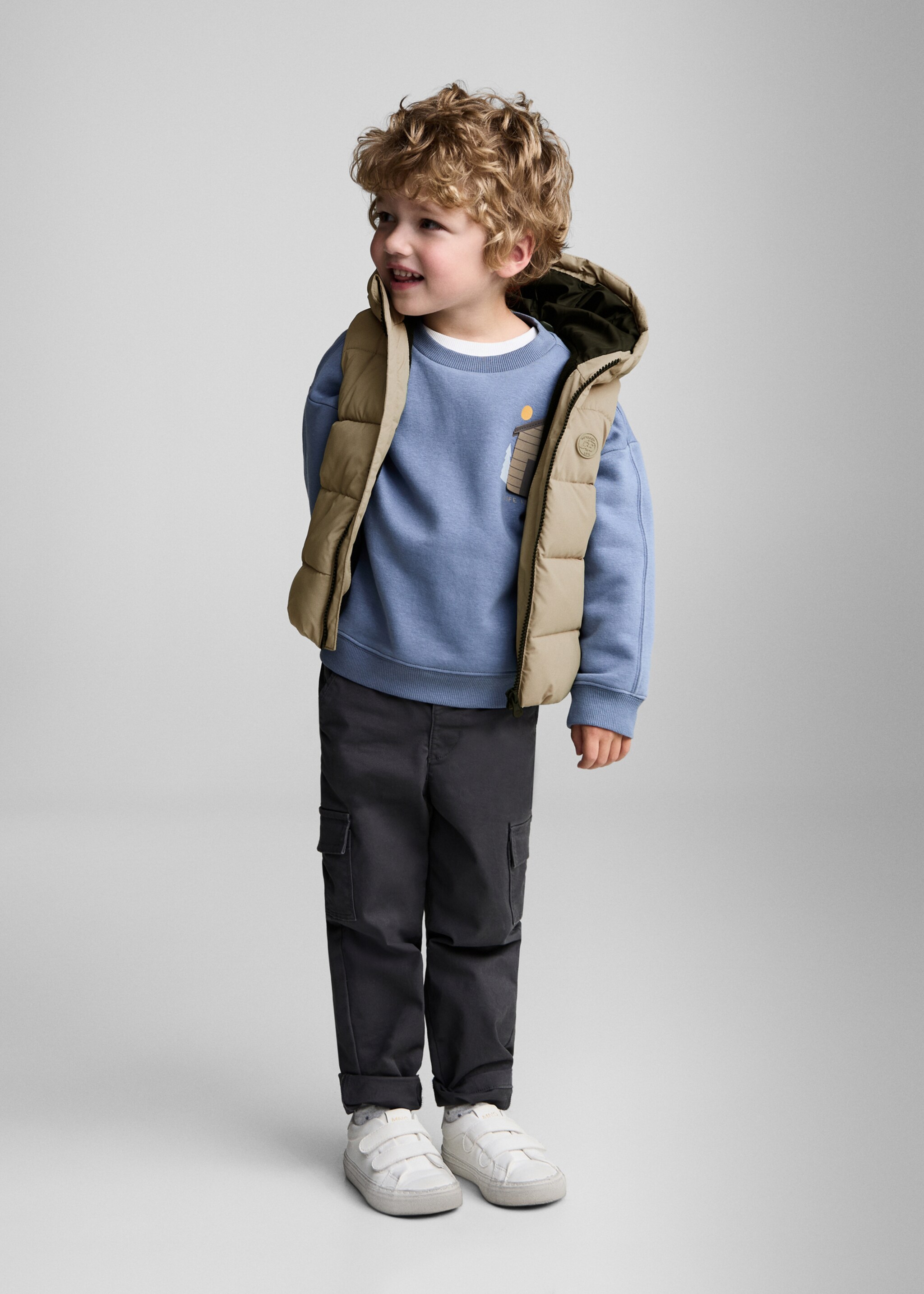 Quilted gilet with hood - General plane, Ivory White. Ref: 77064010-00.