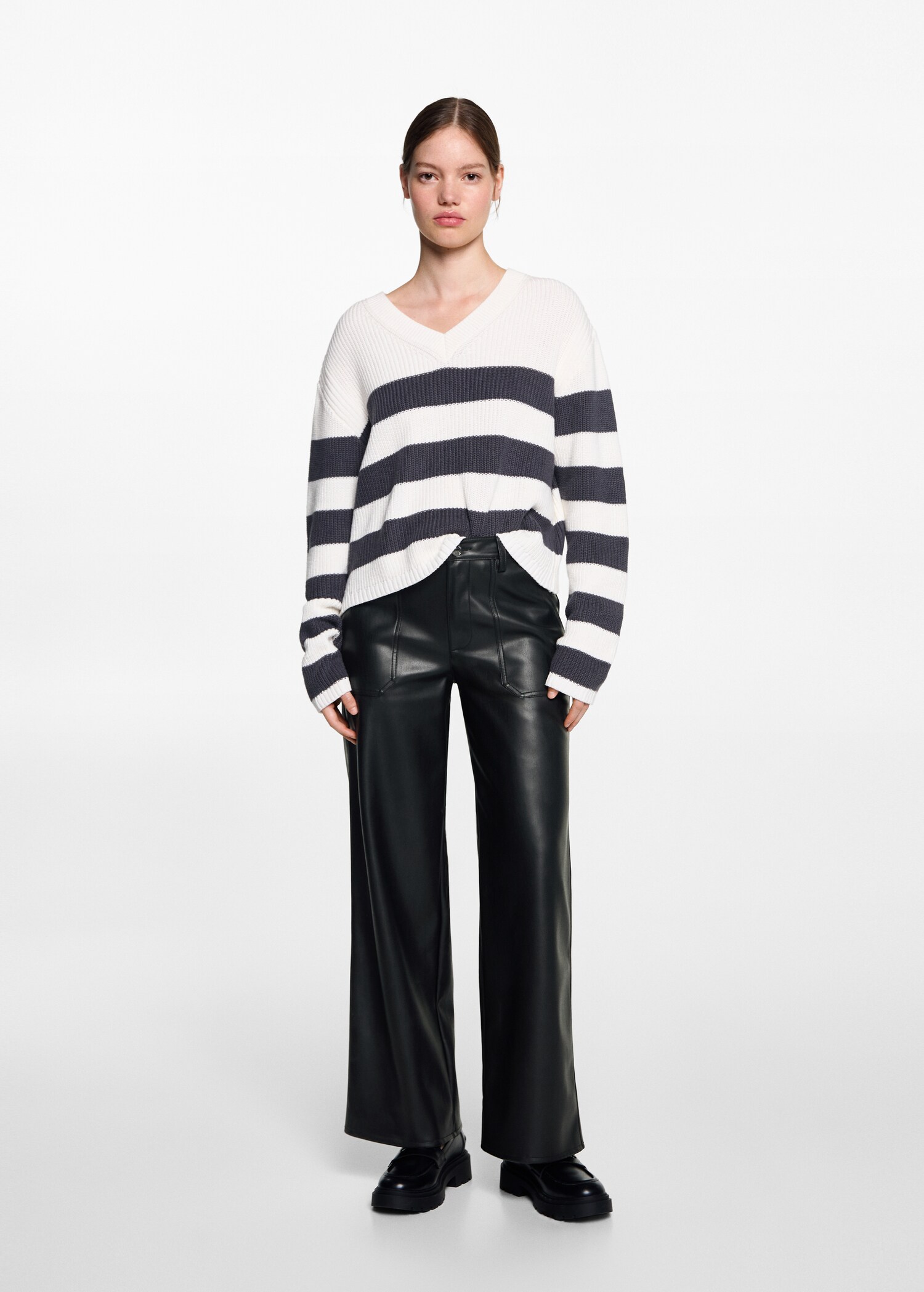 Pantalón efecto piel - Plano general