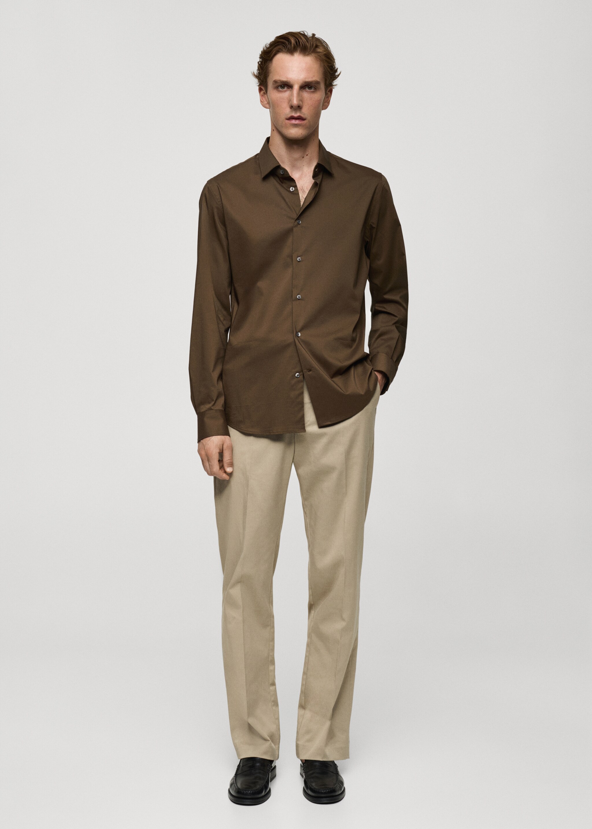 Camisa regular fit cotó stretch - Pla general, Marró. Ref: 77064436-00.