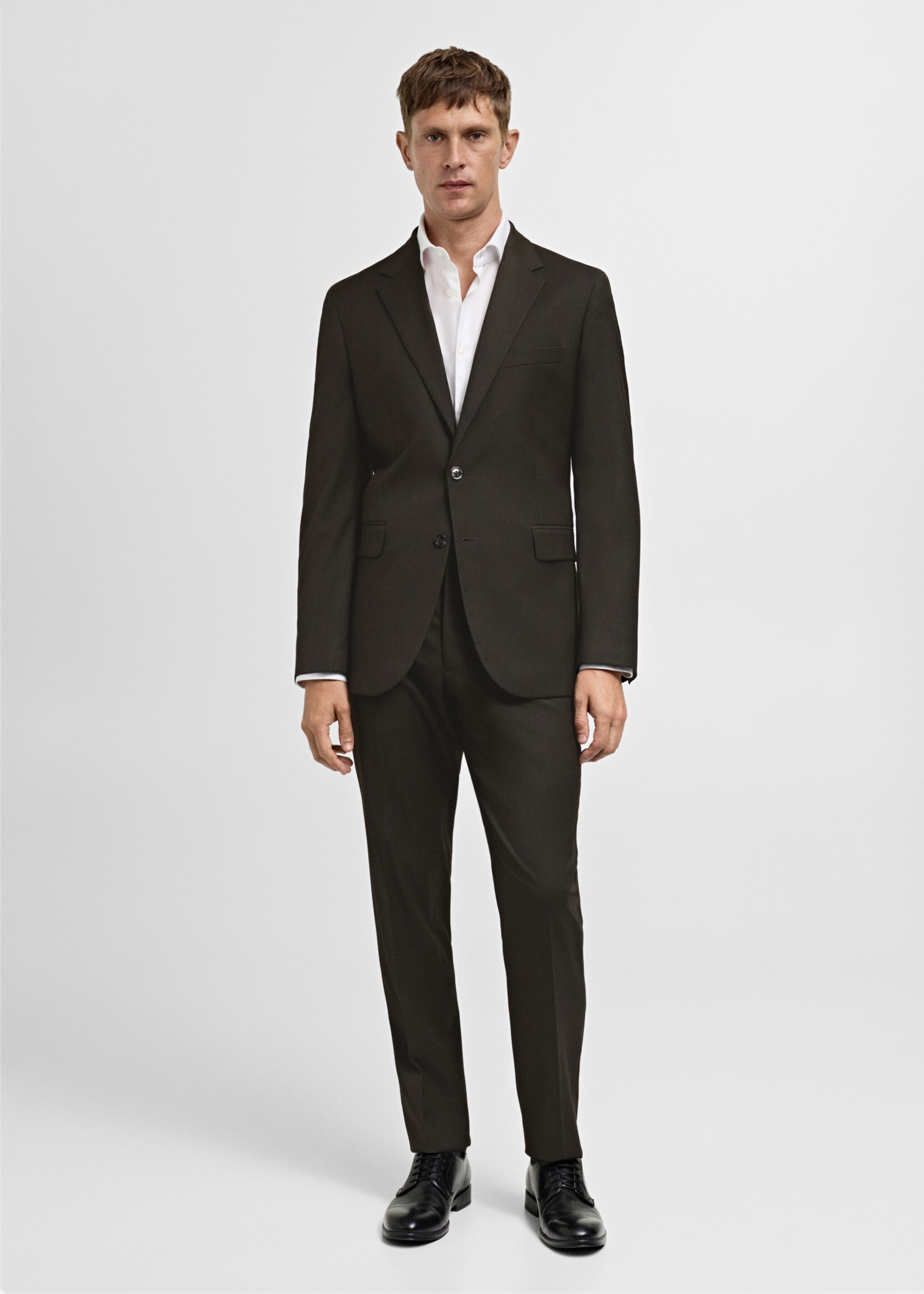 Kostymbyxa slim fit comfort stretch-material - Allmän bild, Brun. Ref: 77065147-00.