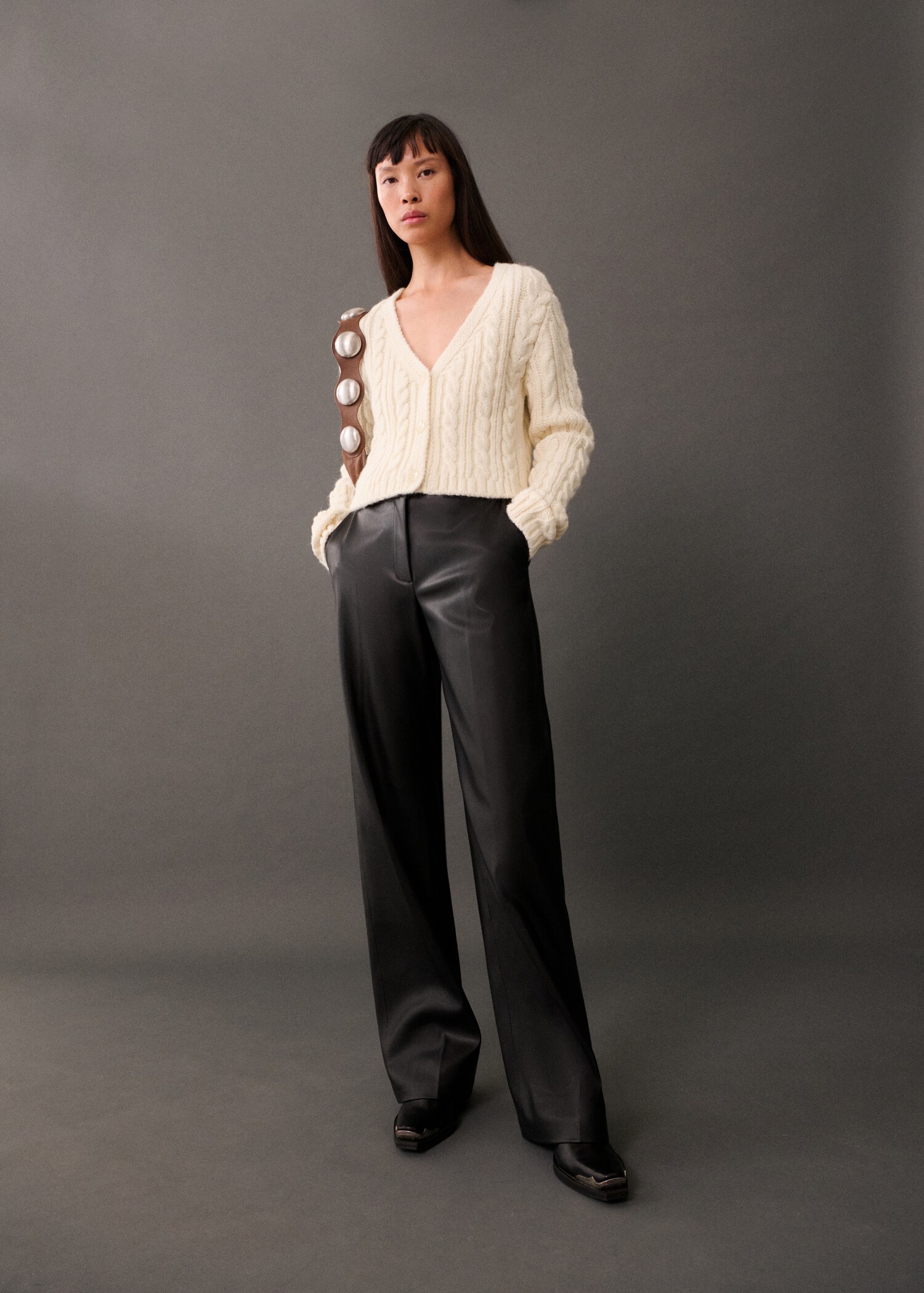 Cardigan maille torsadée boutons - Plan général