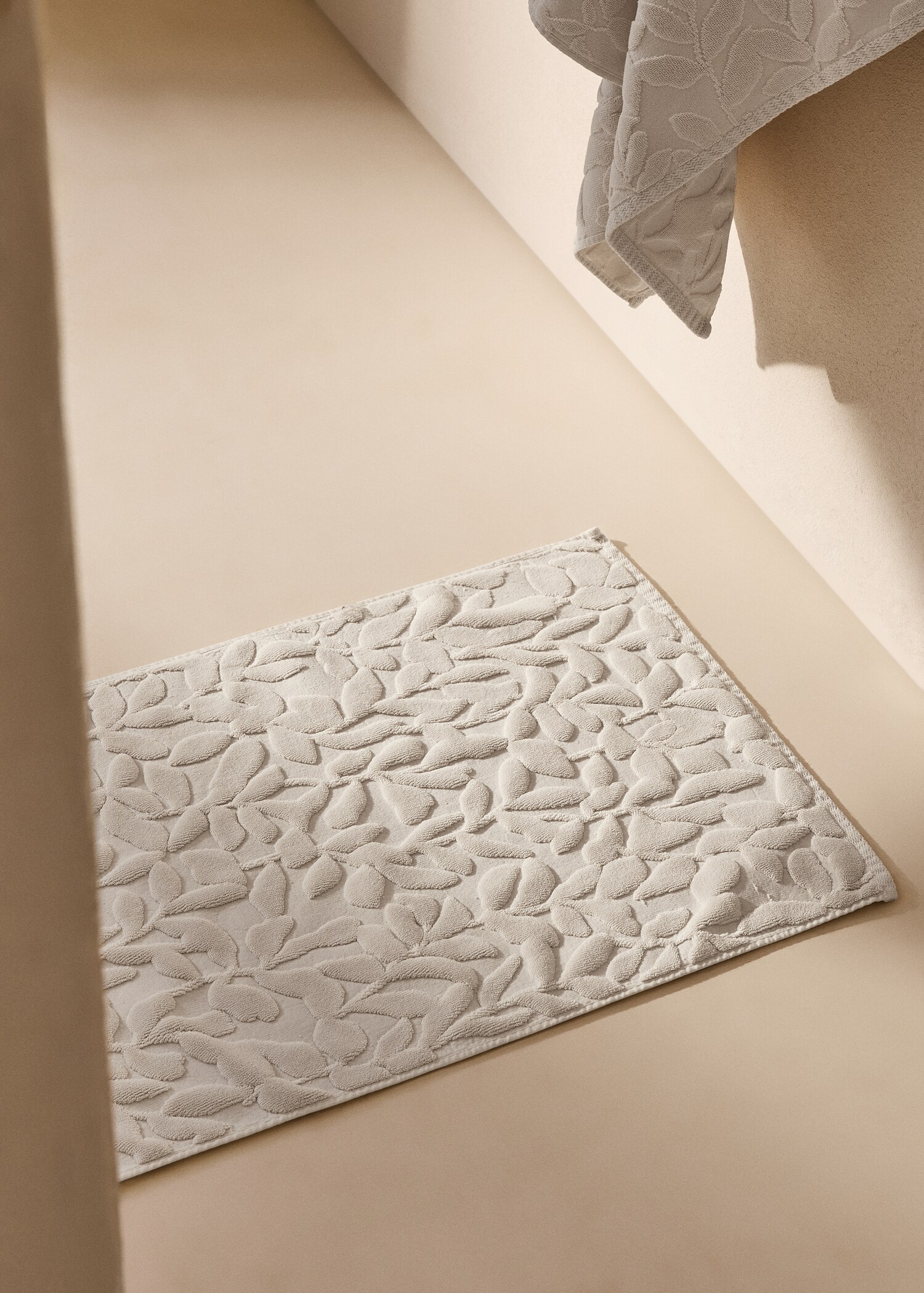 Jacquard floral bath mat 19.7x27.6in - General plane