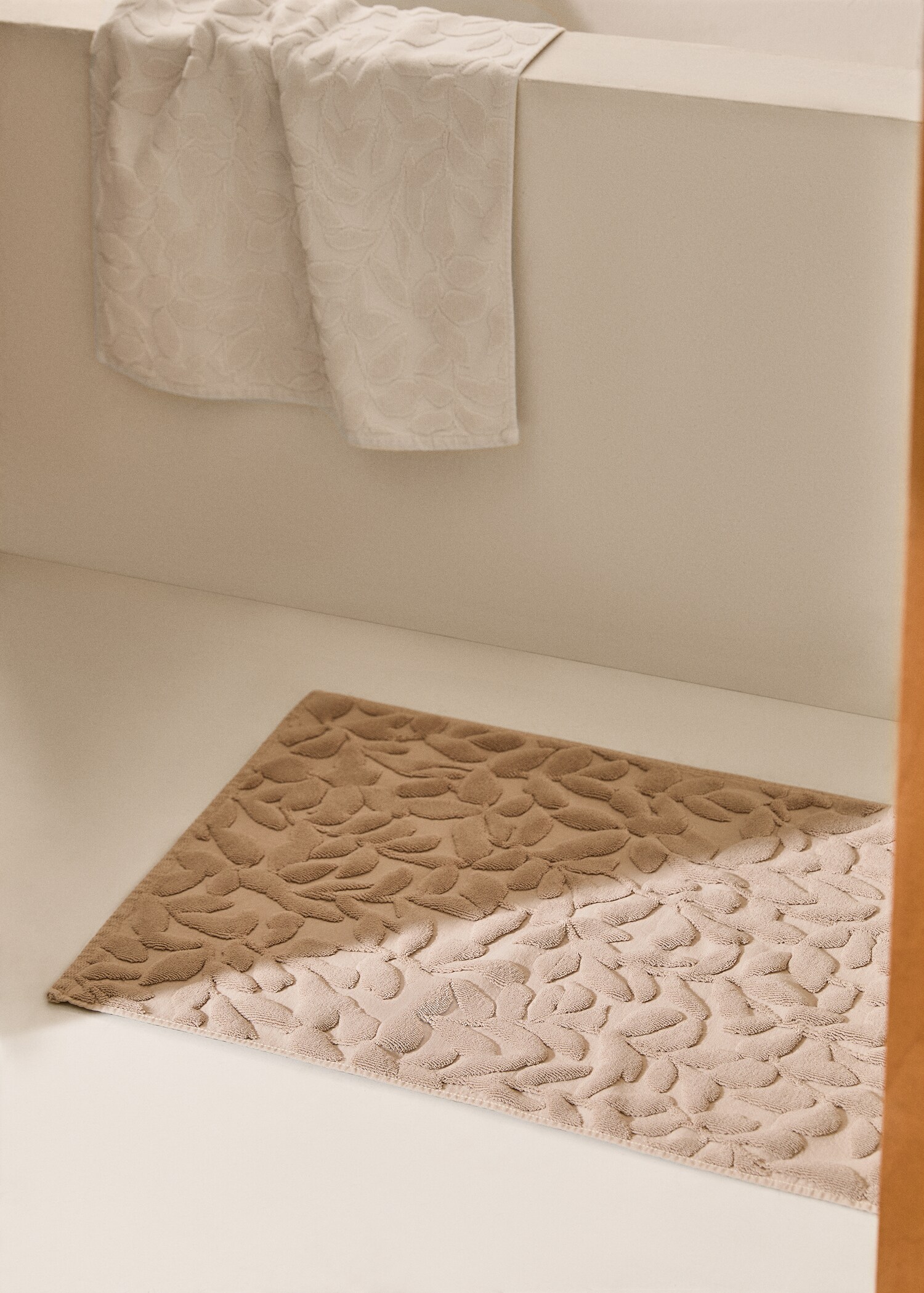 Jacquard floral bath mat 19.7x27.6in - General plane