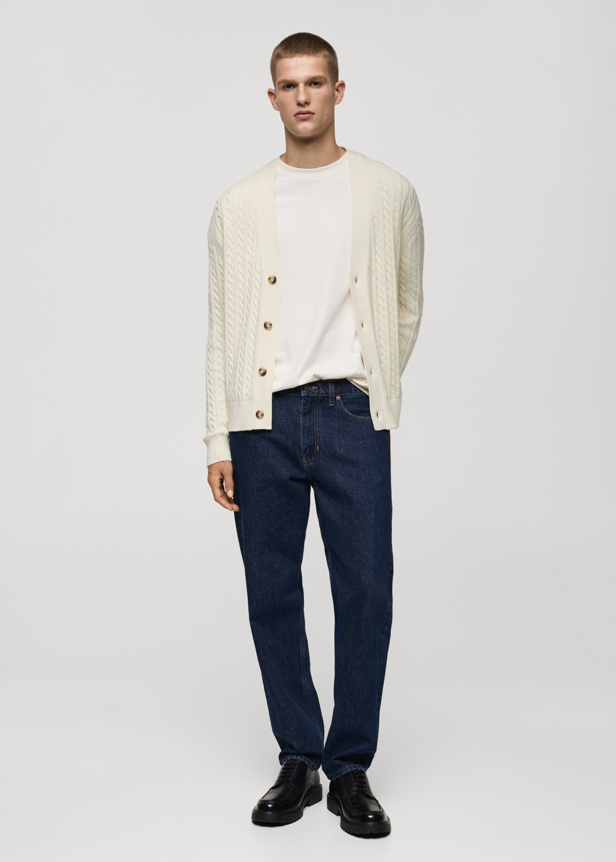 Cardigan maglia spessa trecce bottoni - Piano generale, Bianco sporco. Ref: 77065973-00.