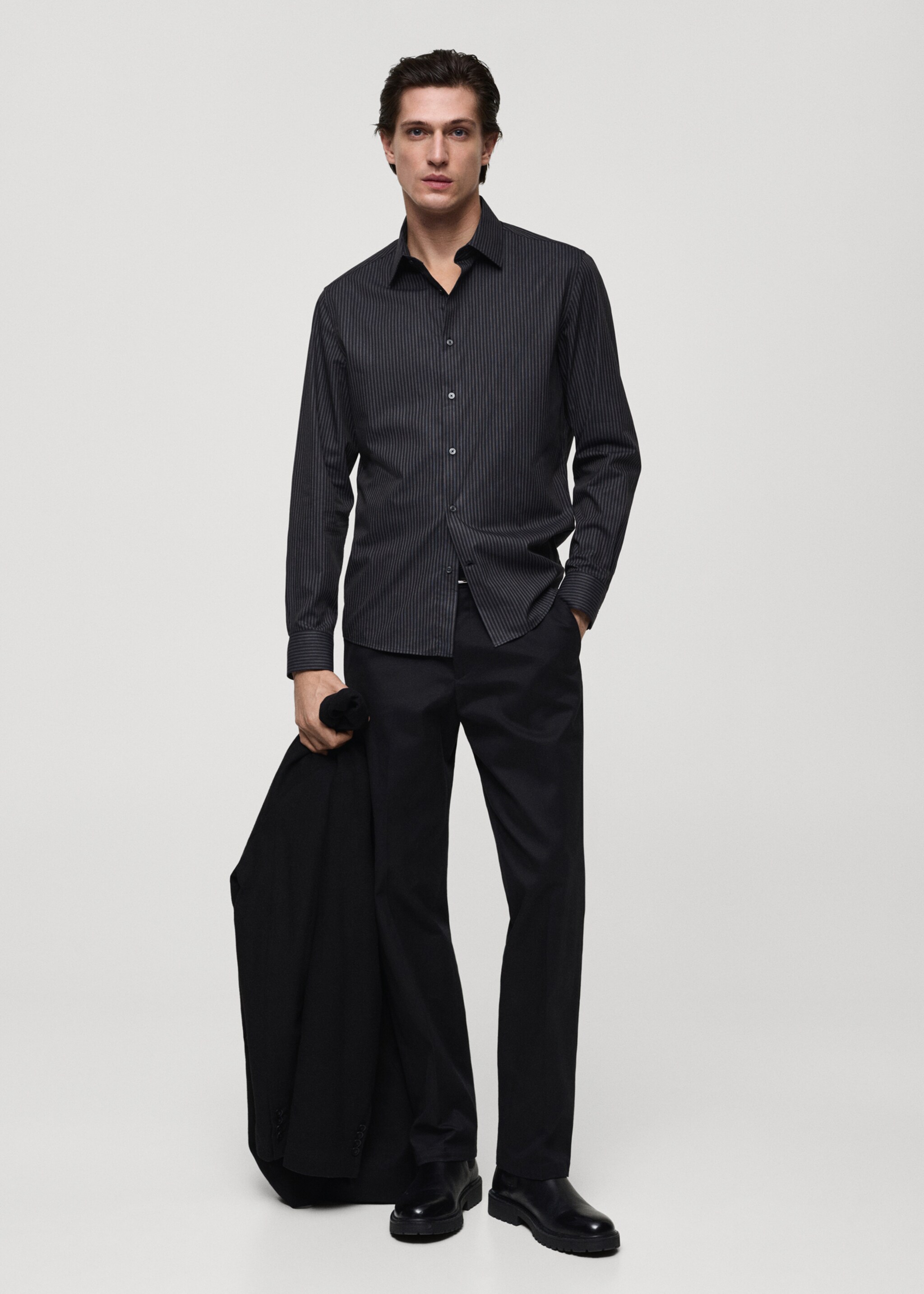 Camisa algodón slim fit raya diplomática - Plano general, Gris. Ref: 77065980-00.