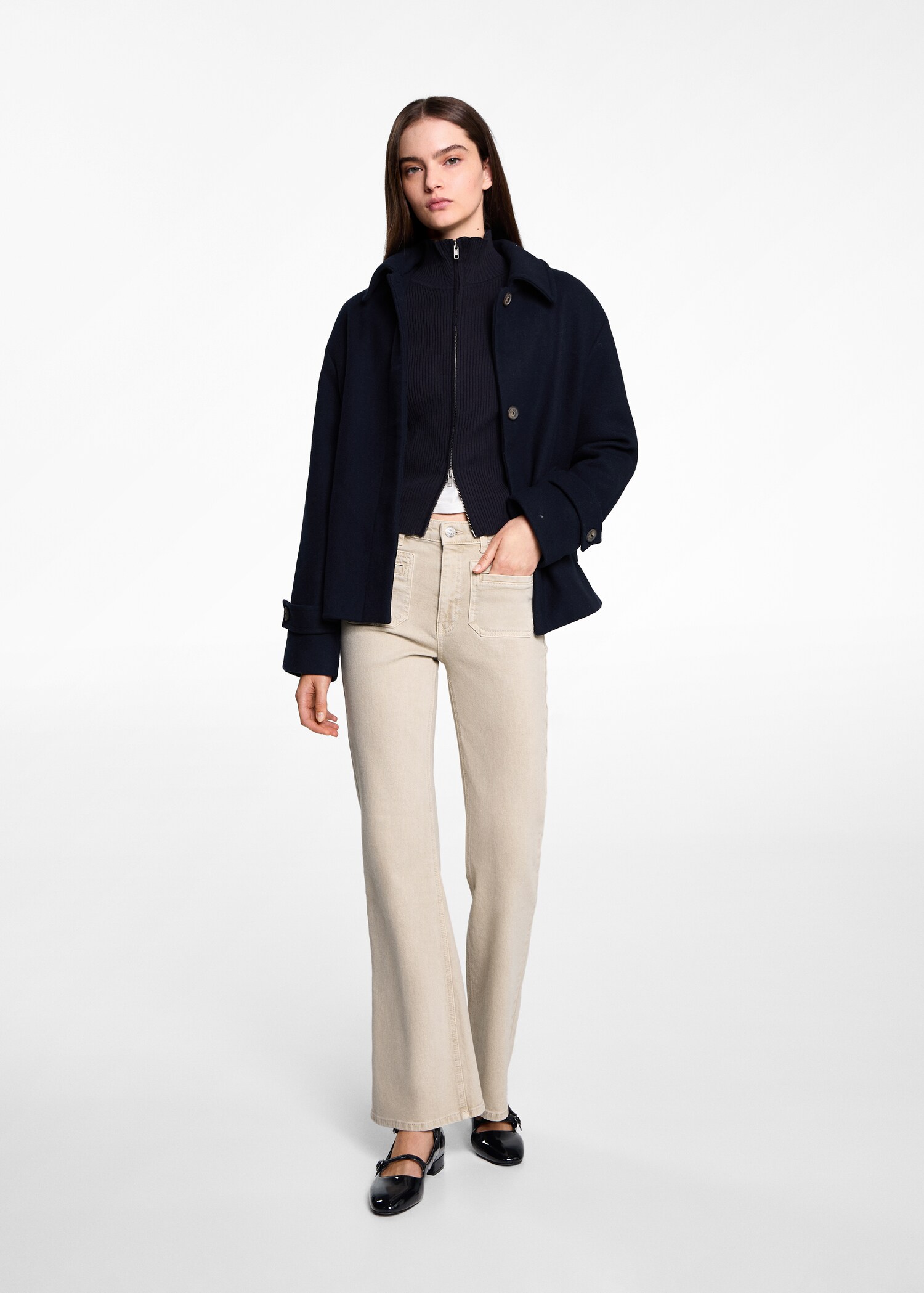 Jeans flare bolsillos - Plano general