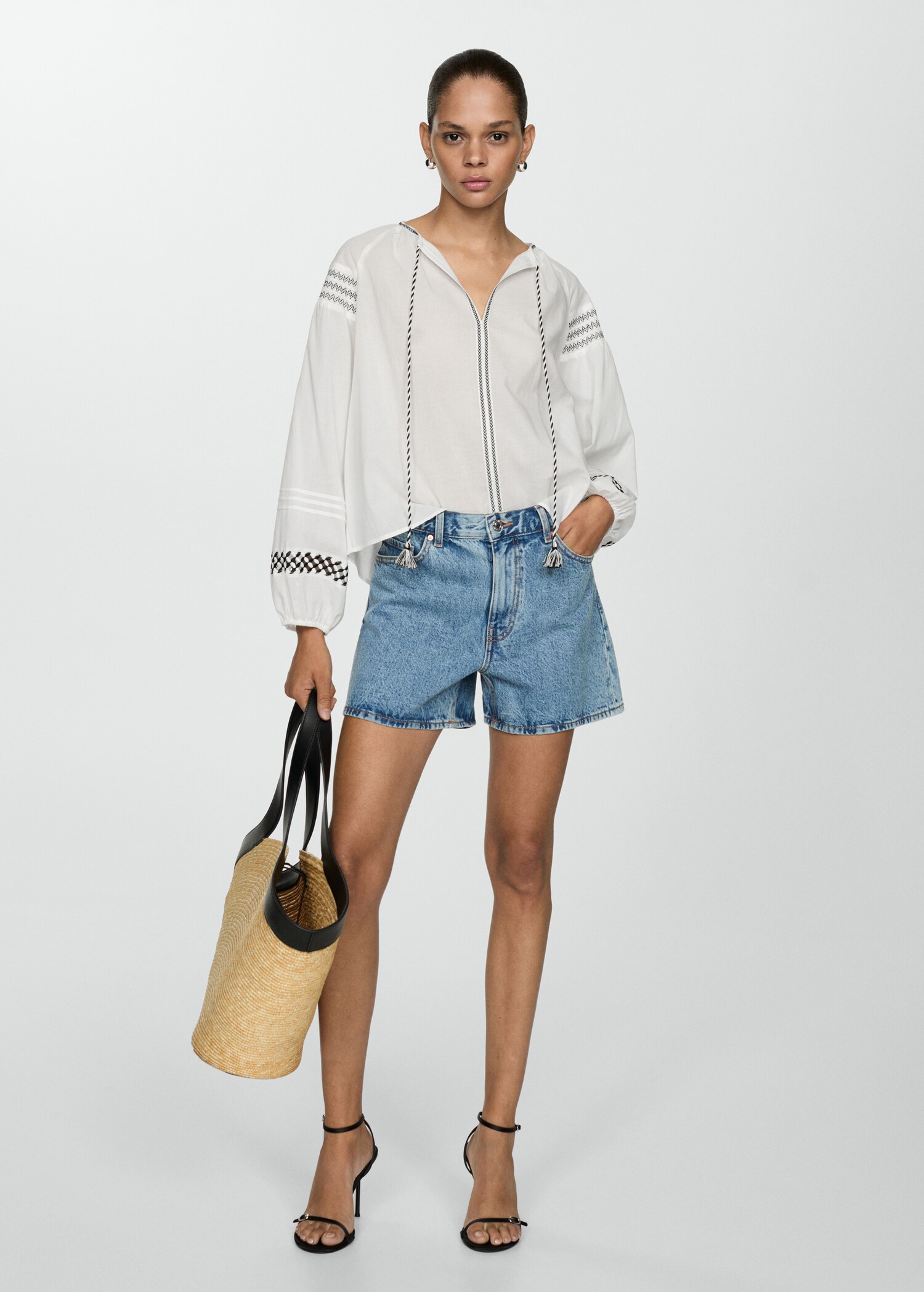 Blusa algodón bordados decorativos - Plano general