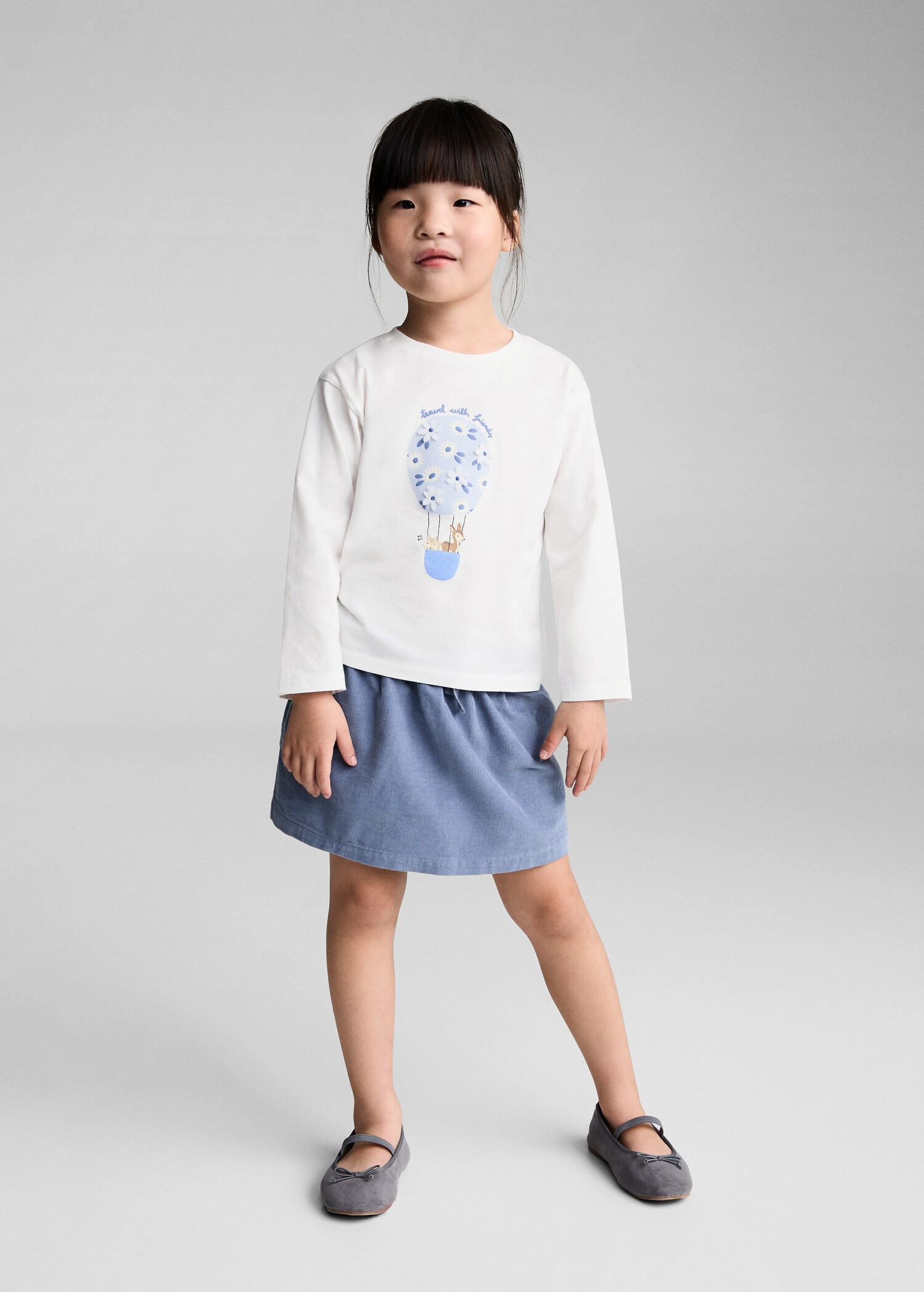 Appliqués flowers t-shirt - General plane