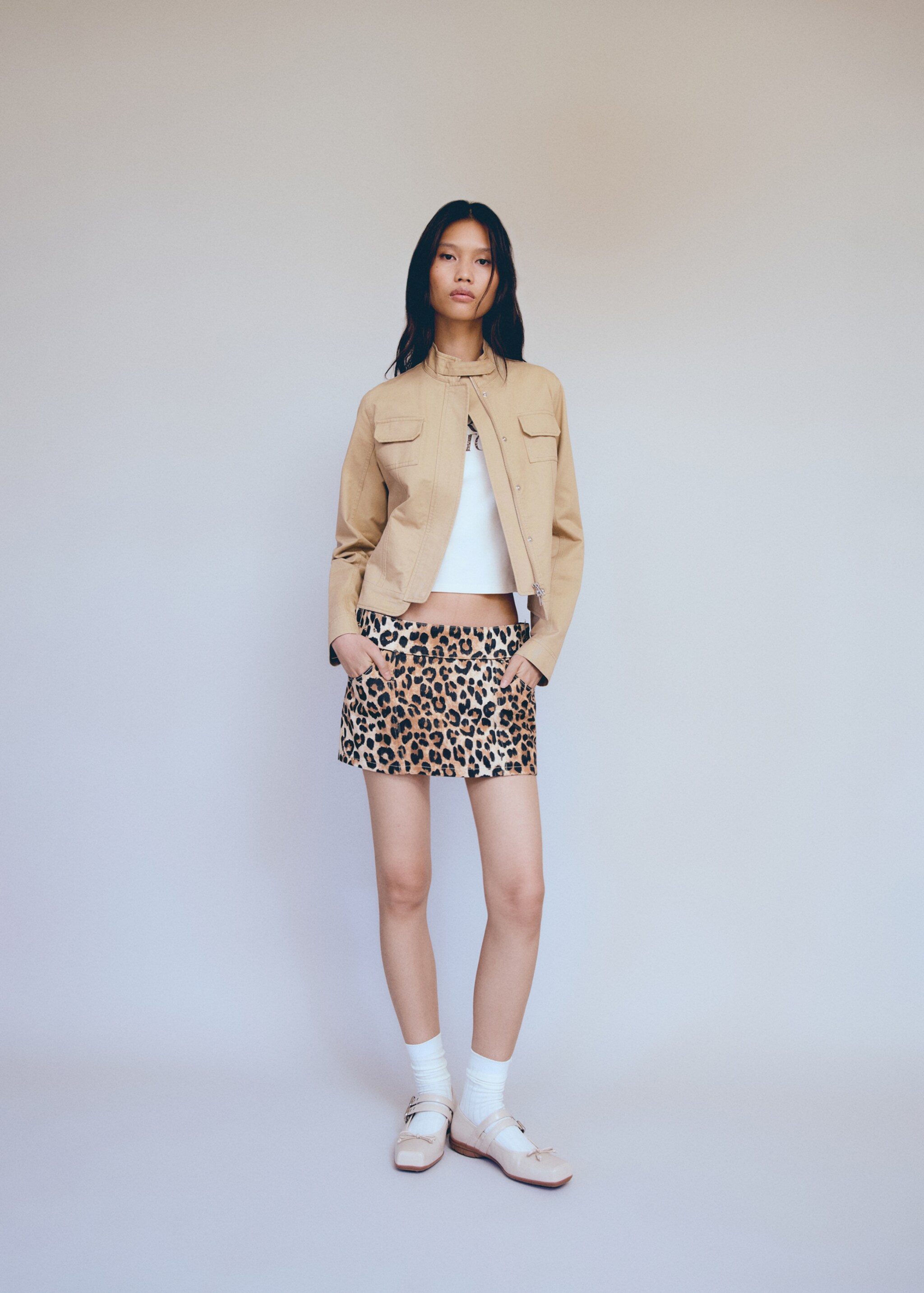 Minifalda vaquera leopardo - Plano general