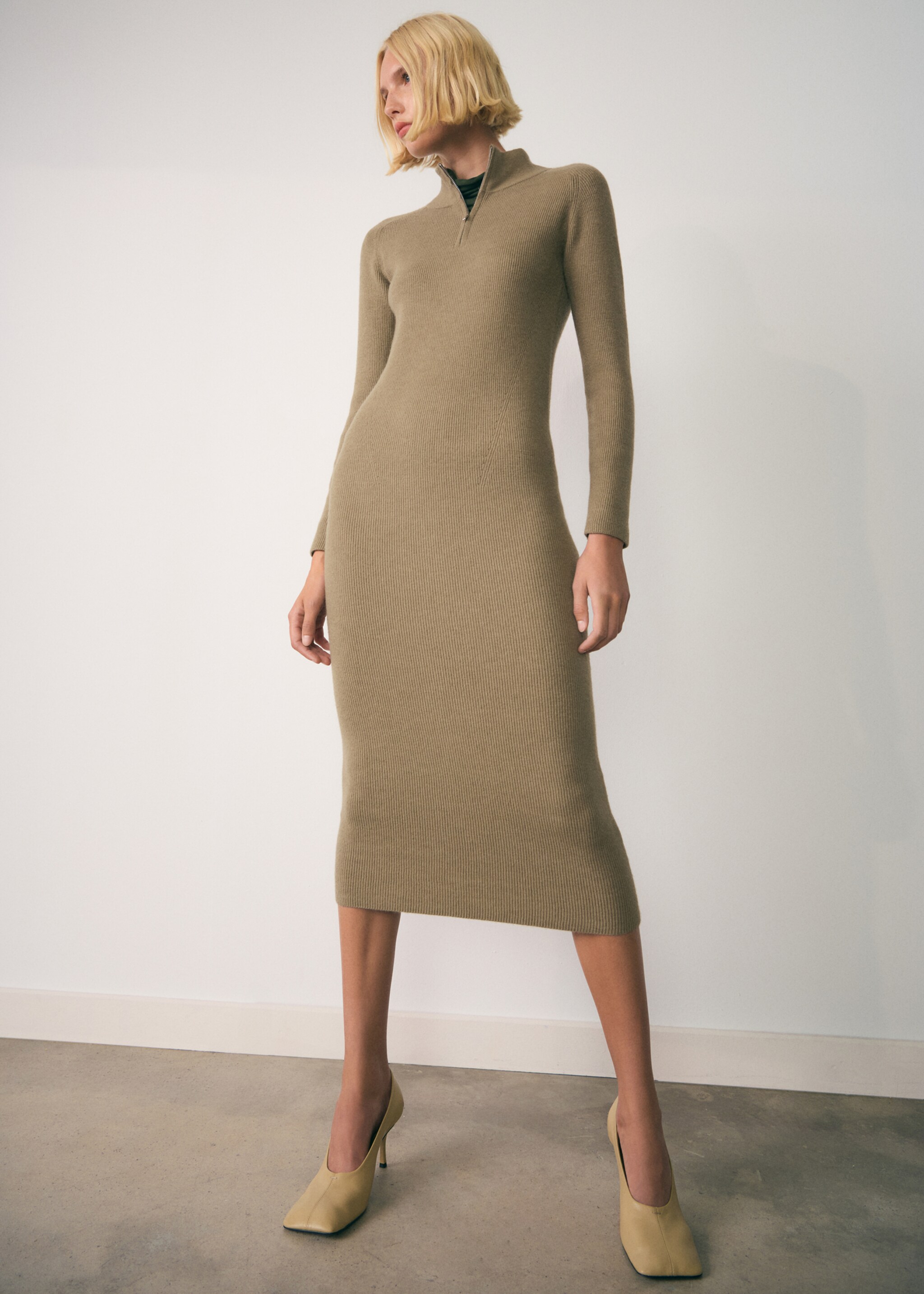 Zip Knitted dress - General plane, Khaki. Ref: 77067698-00.