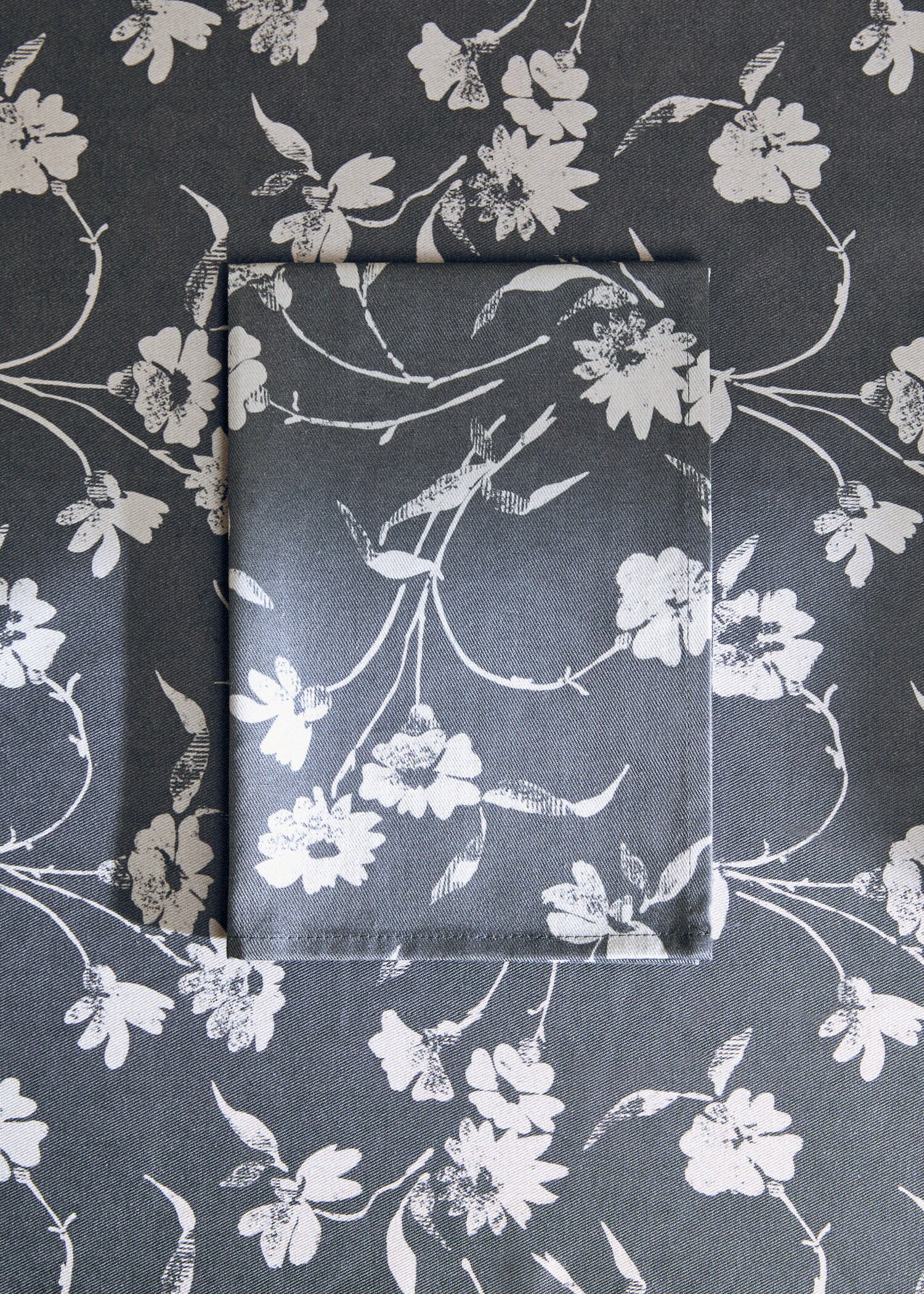 Cotton floral-print napkin 45x45cm - General plane