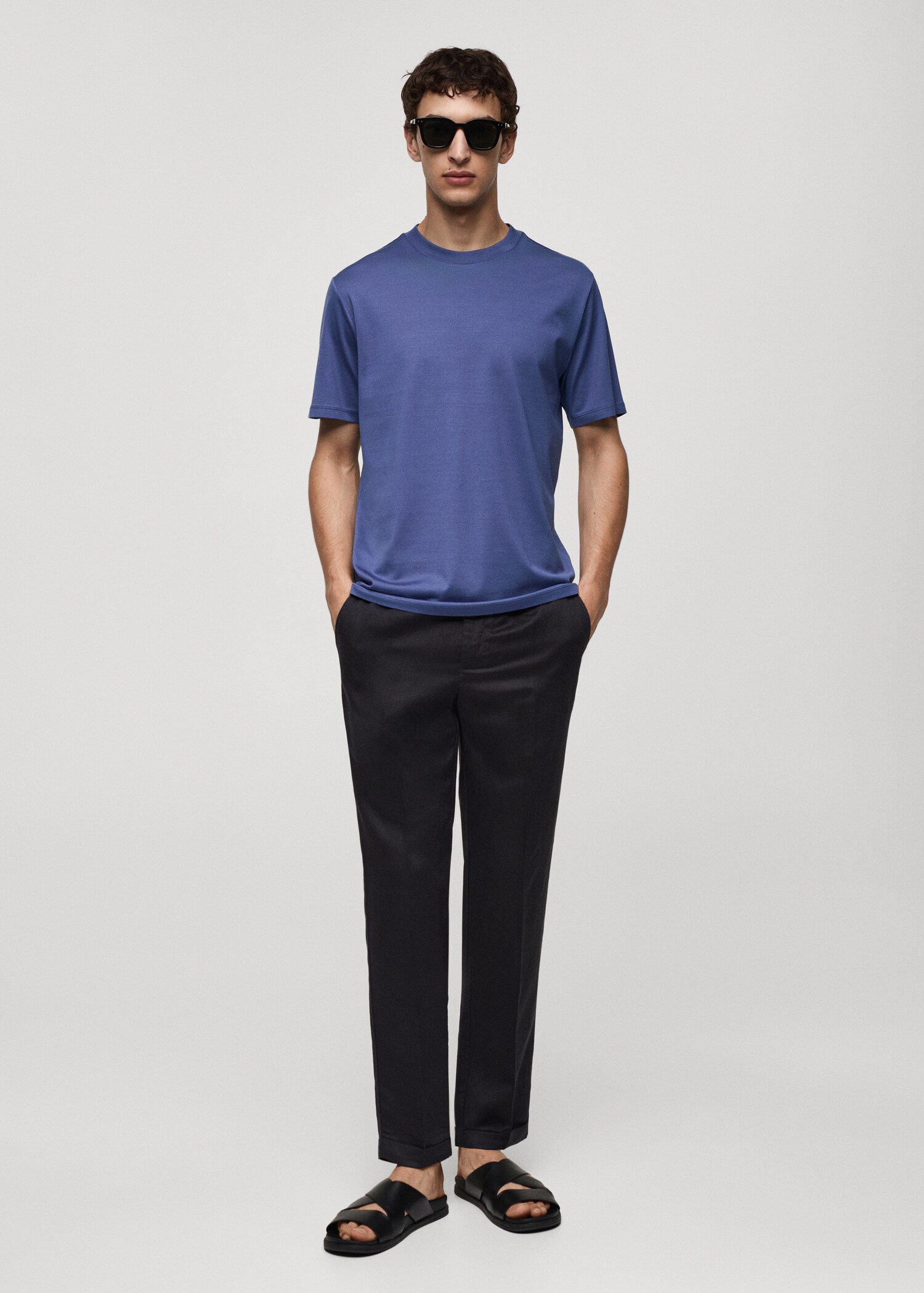 100% cotton slim-fit t-shirt - General plane
