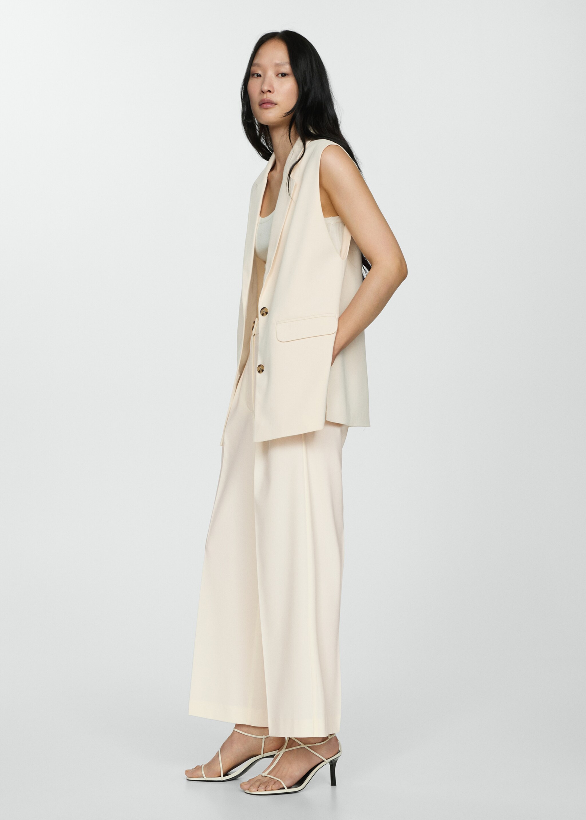 Long gilet with openings - General plane, Ecru. Ref: 77072912-00.