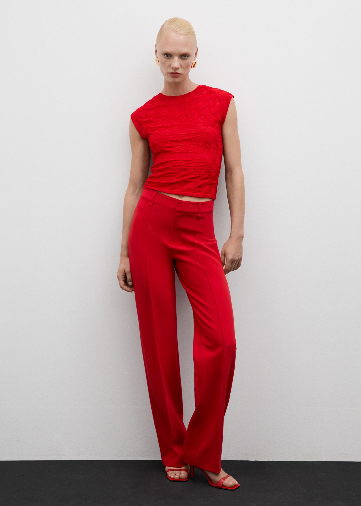 Textured short-sleeved t-shirt - General plane