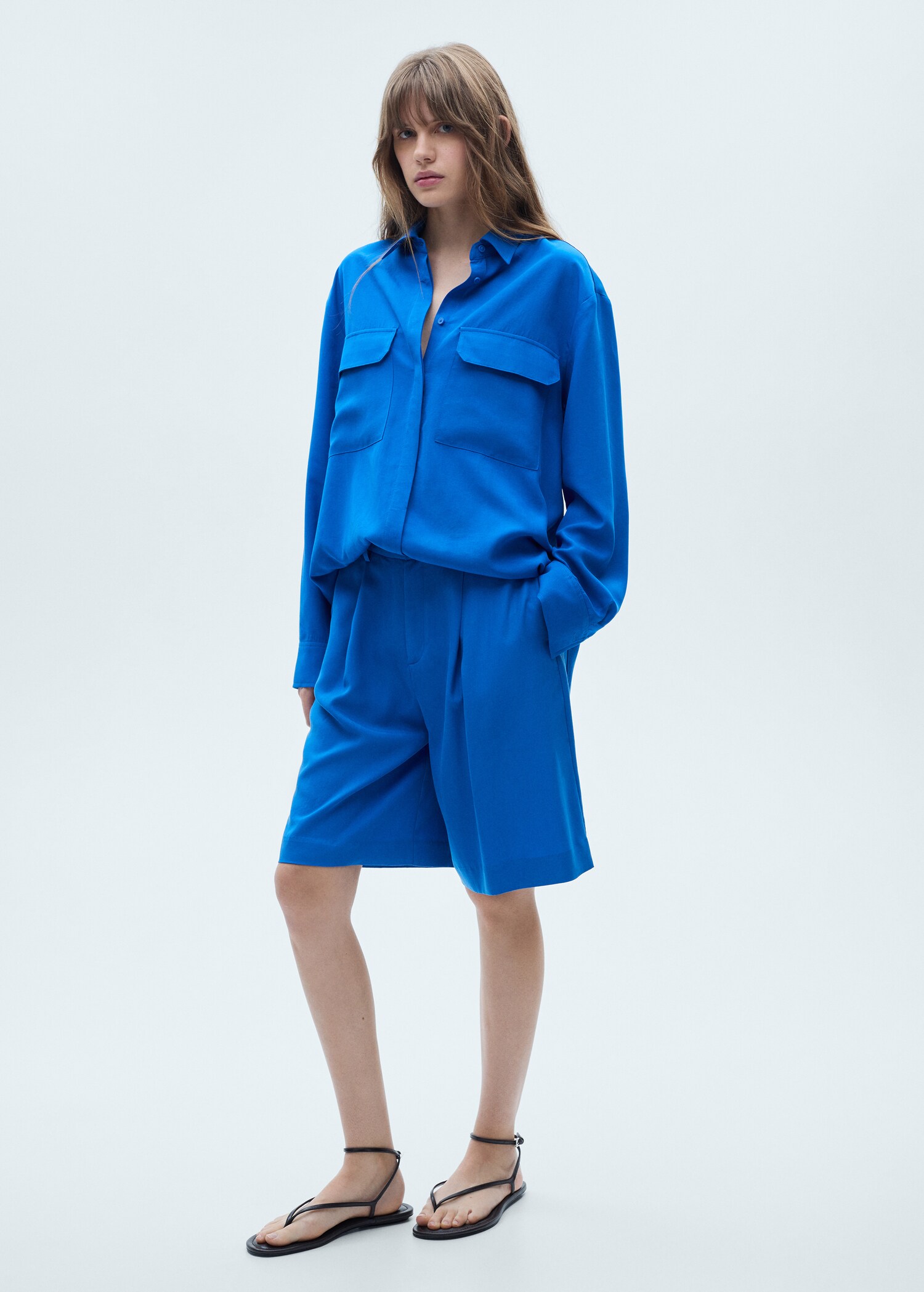 Bermudas lyocell pinzas - Plano general