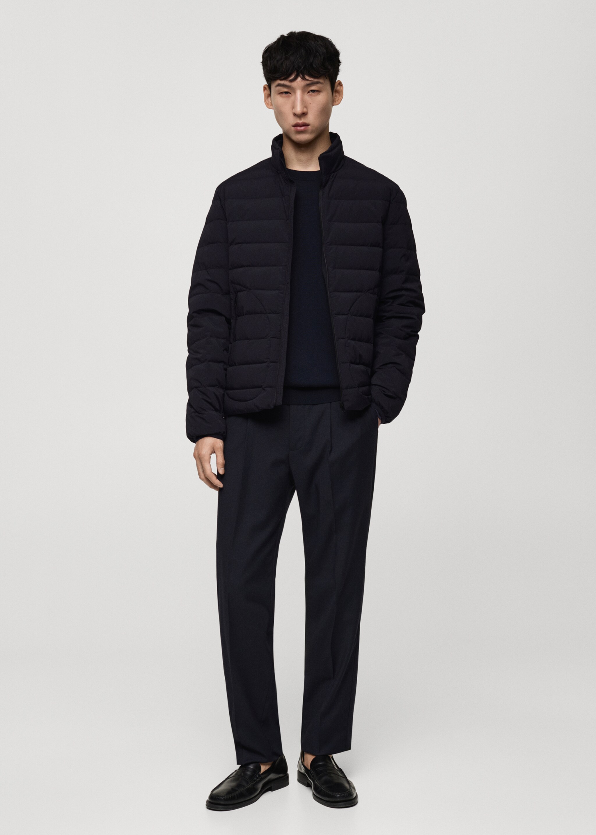 Jaqueta embuatada farcit plomes - Pla general, Blau marí fosc. Ref: 77075959-00.