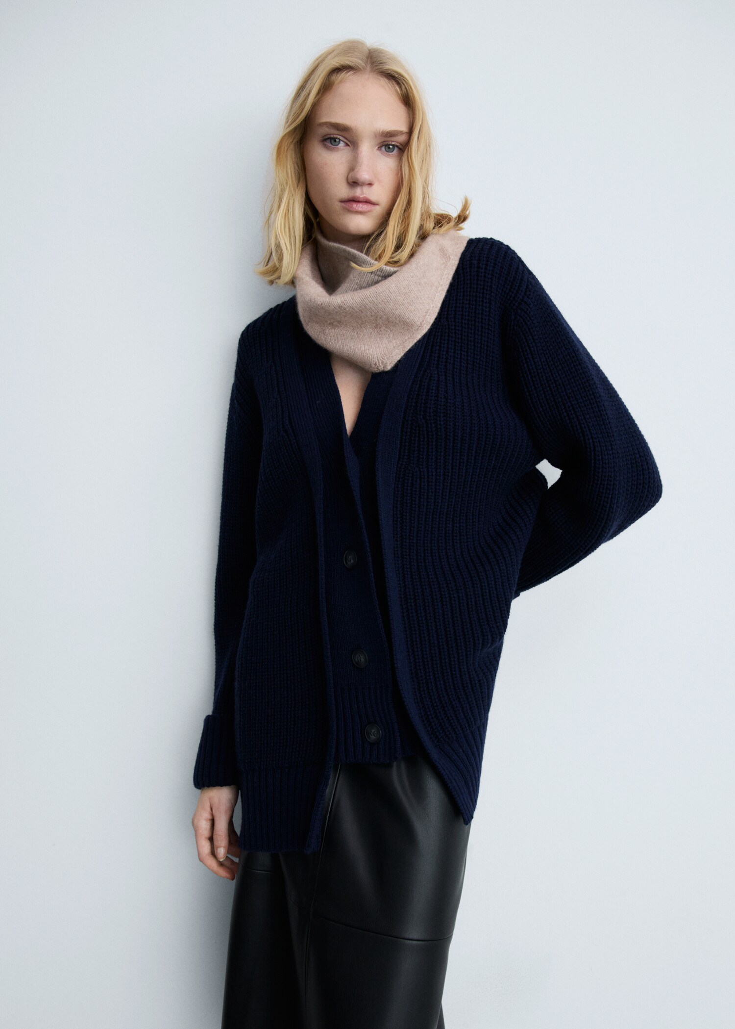 Cashmere wool-blend scarf - General plane