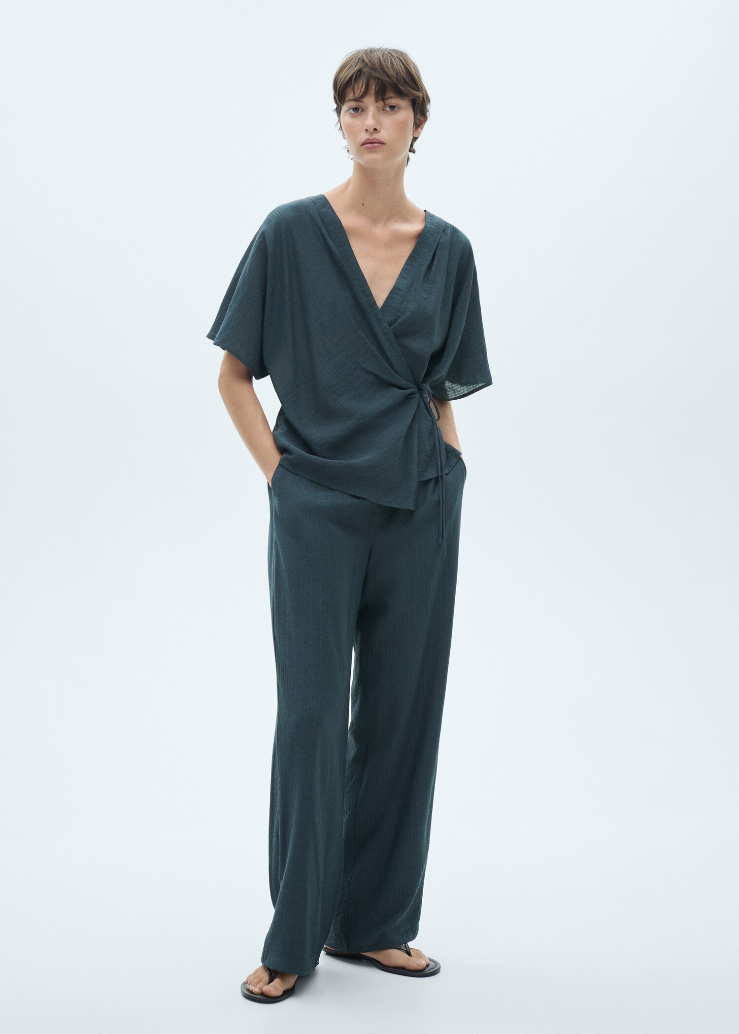 Fließende Hose mit Knoten - Allgemeine Ansicht