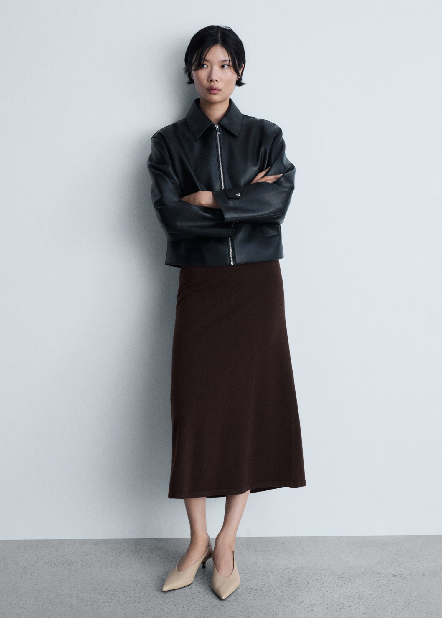 Falda midi punto - Plano general