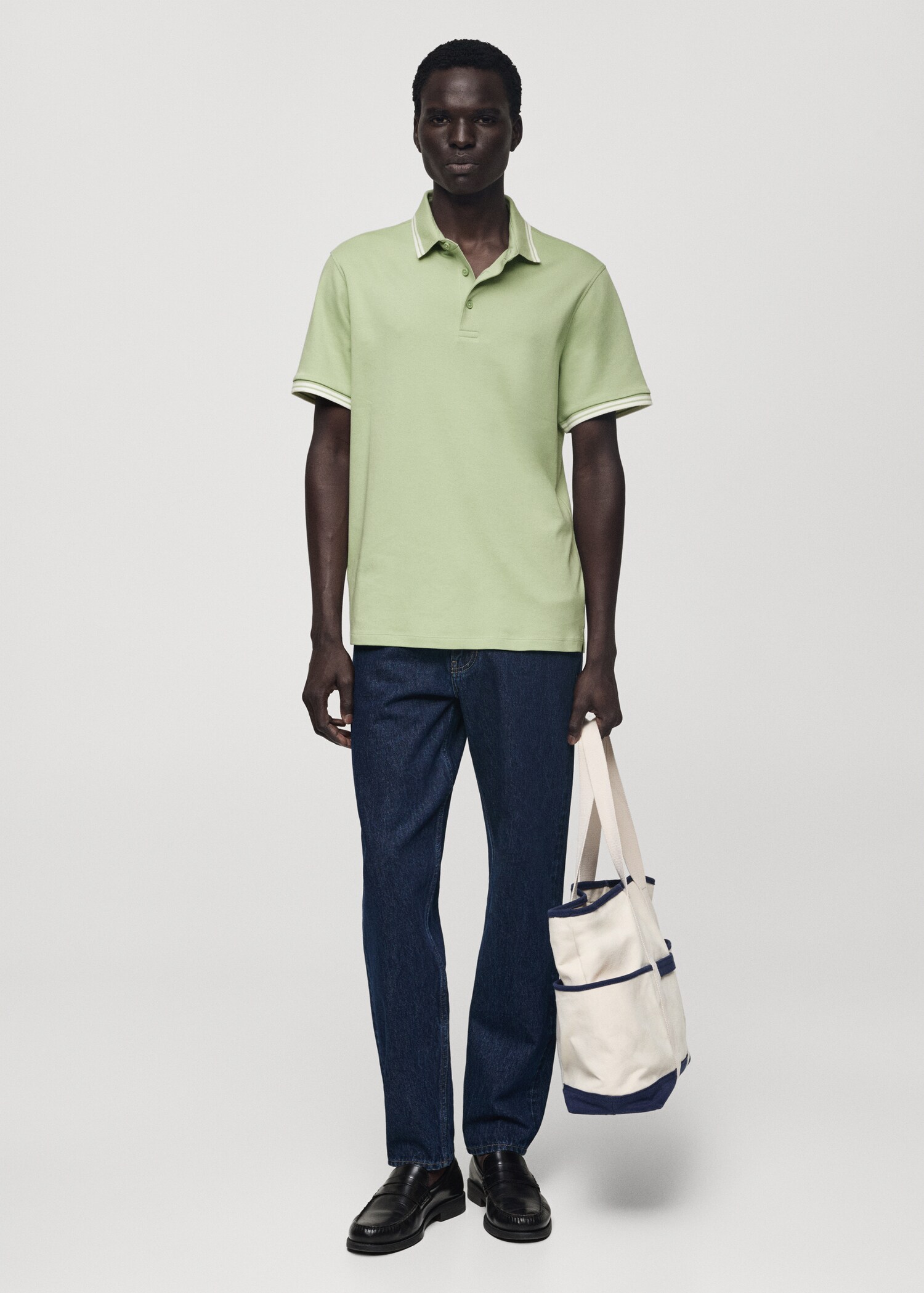 Poloshirt aus 100 % mit Kontrastborten - Allgemeine Ansicht