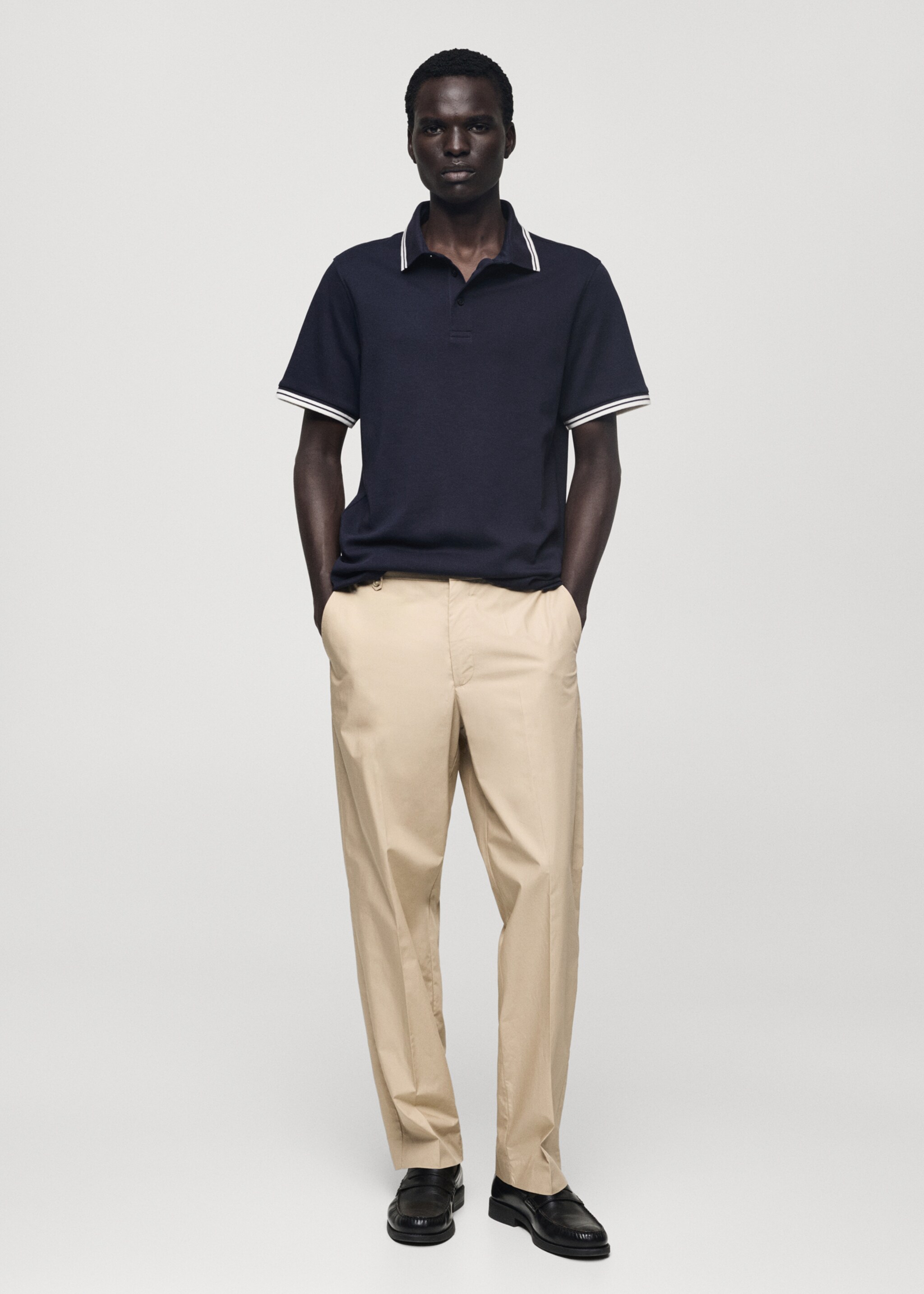 Poloshirt aus 100 % mit Kontrastborten - Allgemeine Ansicht
