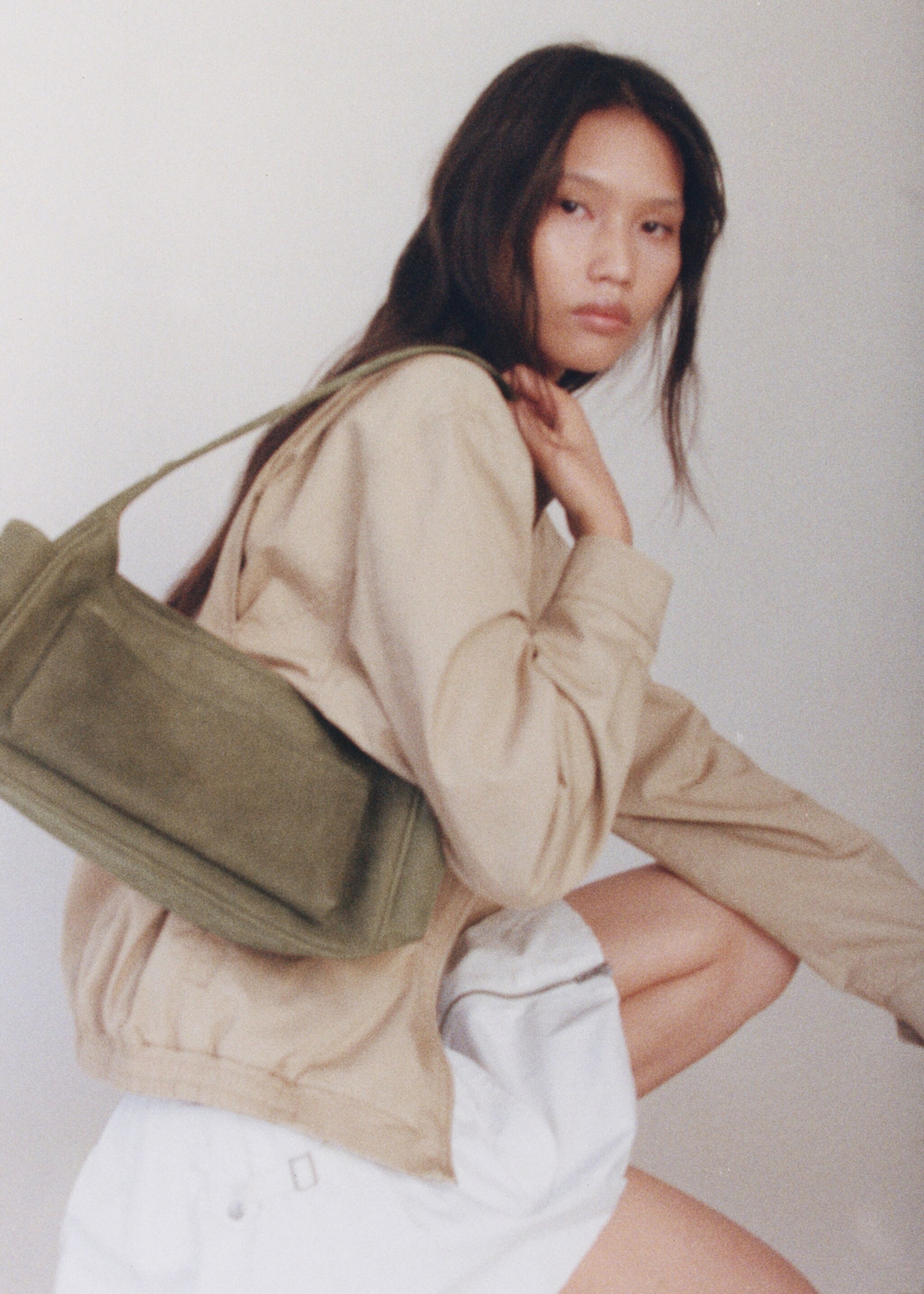 Bolso piel tachuelas bolsillos - Plano general, Khaki. Ref: 77077683-00.