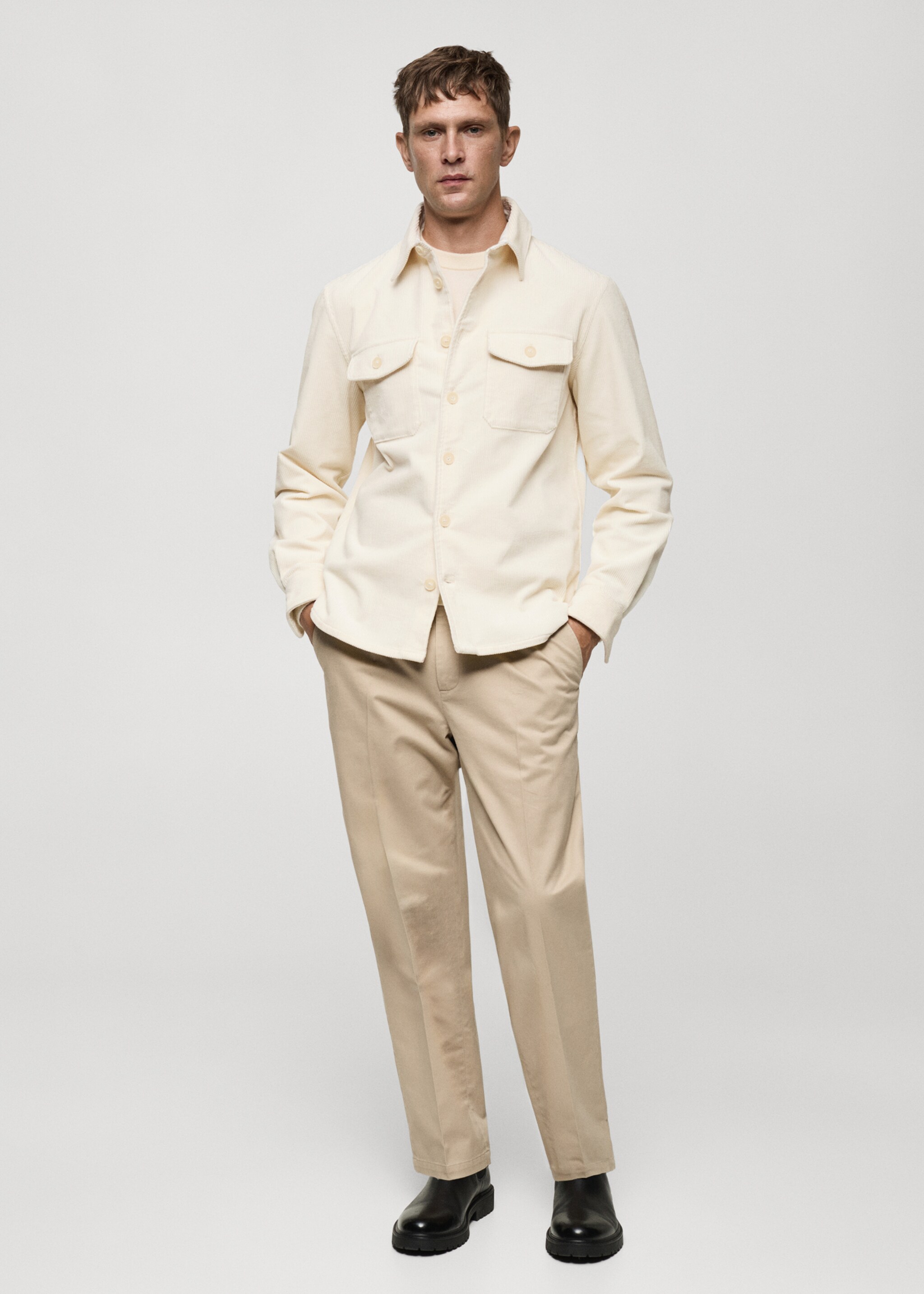 Surchemise velours côtelé poches - Plan général, Blanc cassé. Ref: 77077921-00.