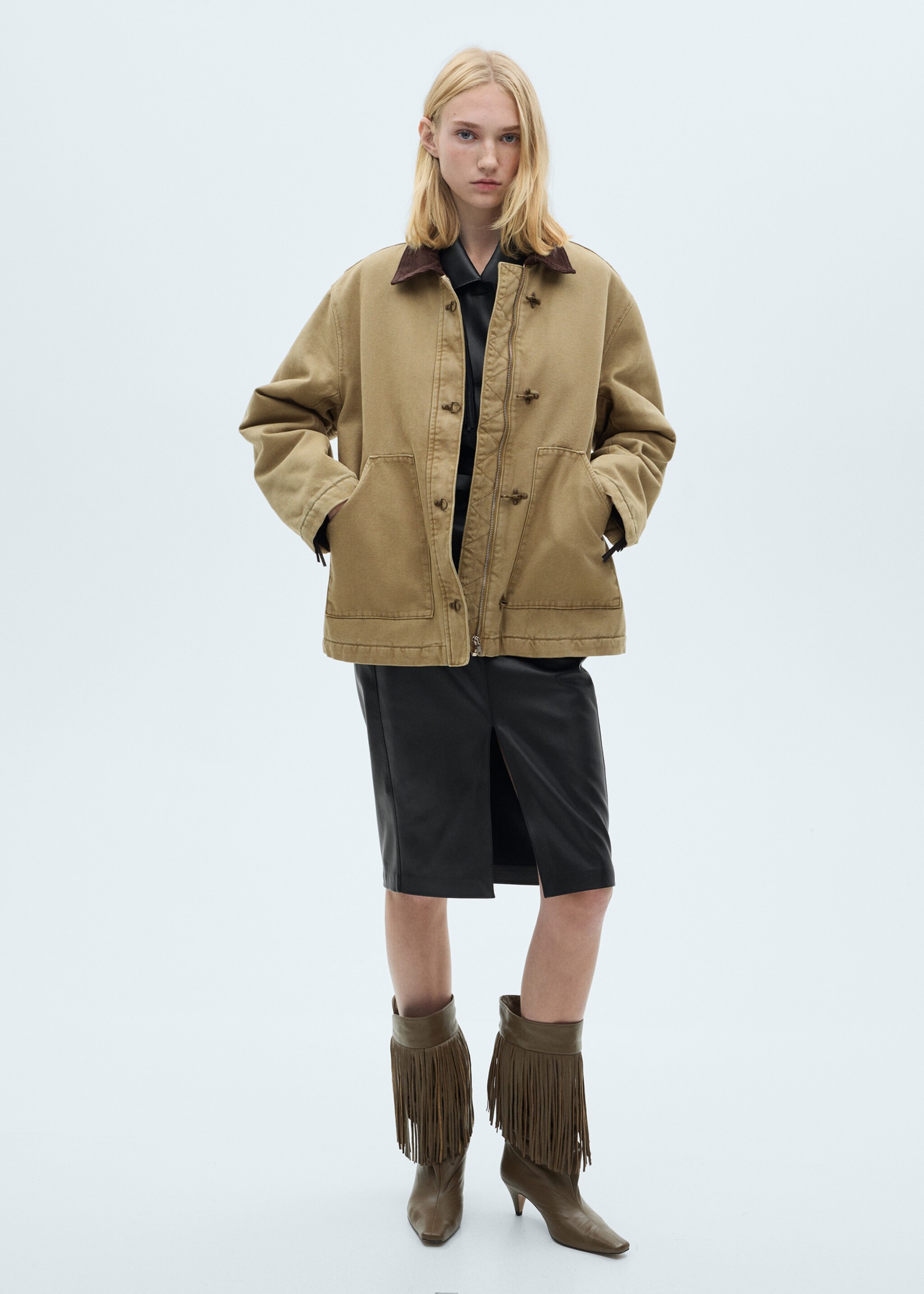 Parka with contrasting collar and pockets - General plane, Khaki. Ref: 77078264-00.