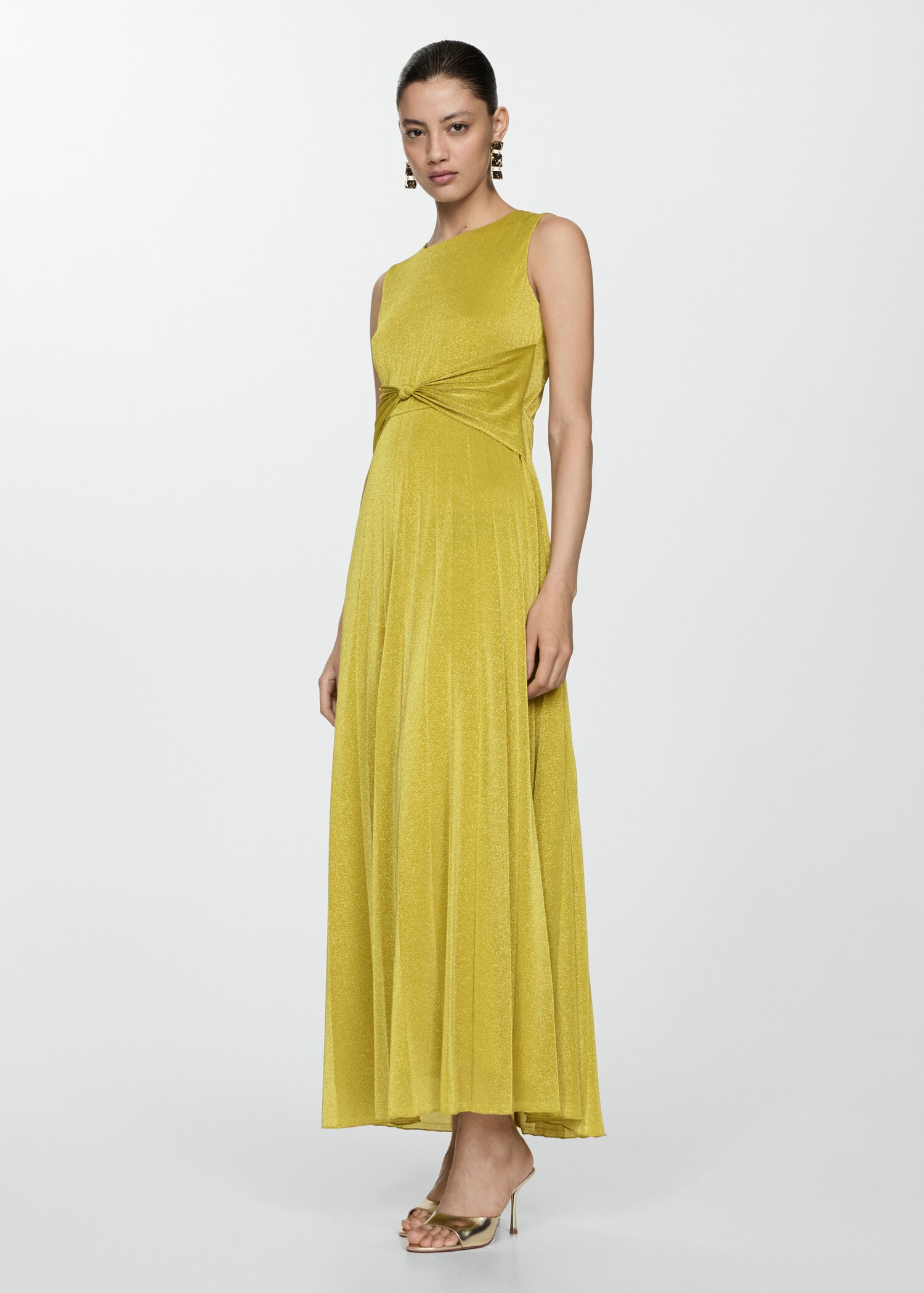 Vestido lúrex nudo - Plano general