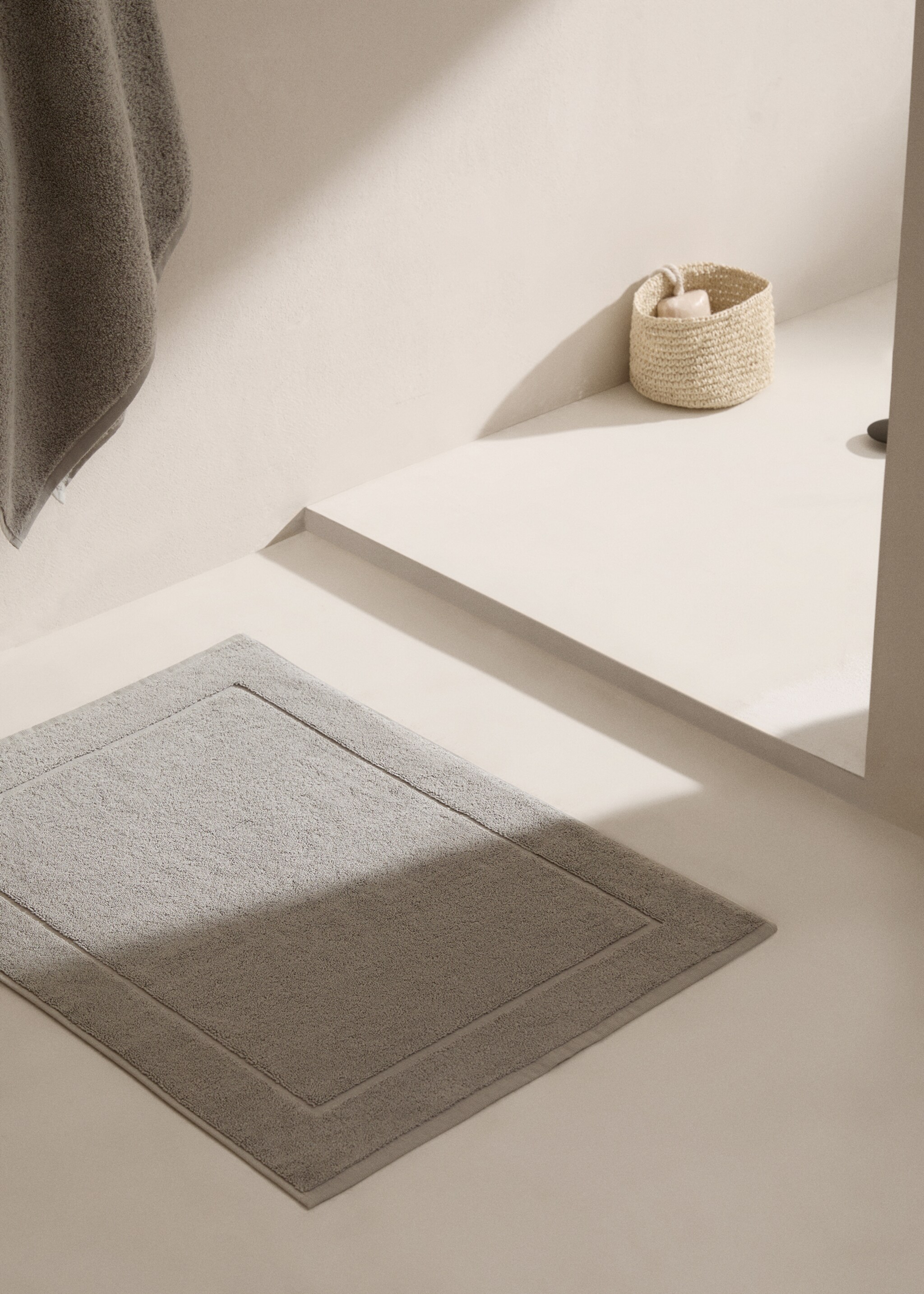 100% cotton bath mat - General plane, Medium Brown. Ref: 77080632-00.