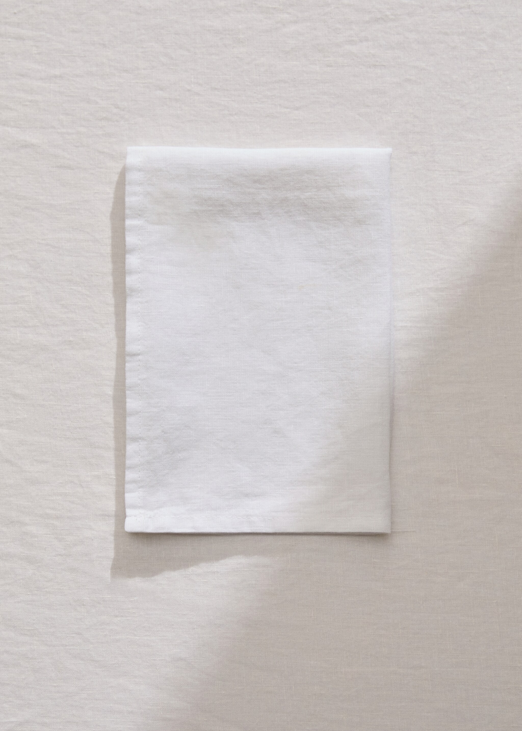 Serviett i 100% lin, 45x45 cm - Total bildeutsnitt, Offwhite. Ref: 77081012-00.