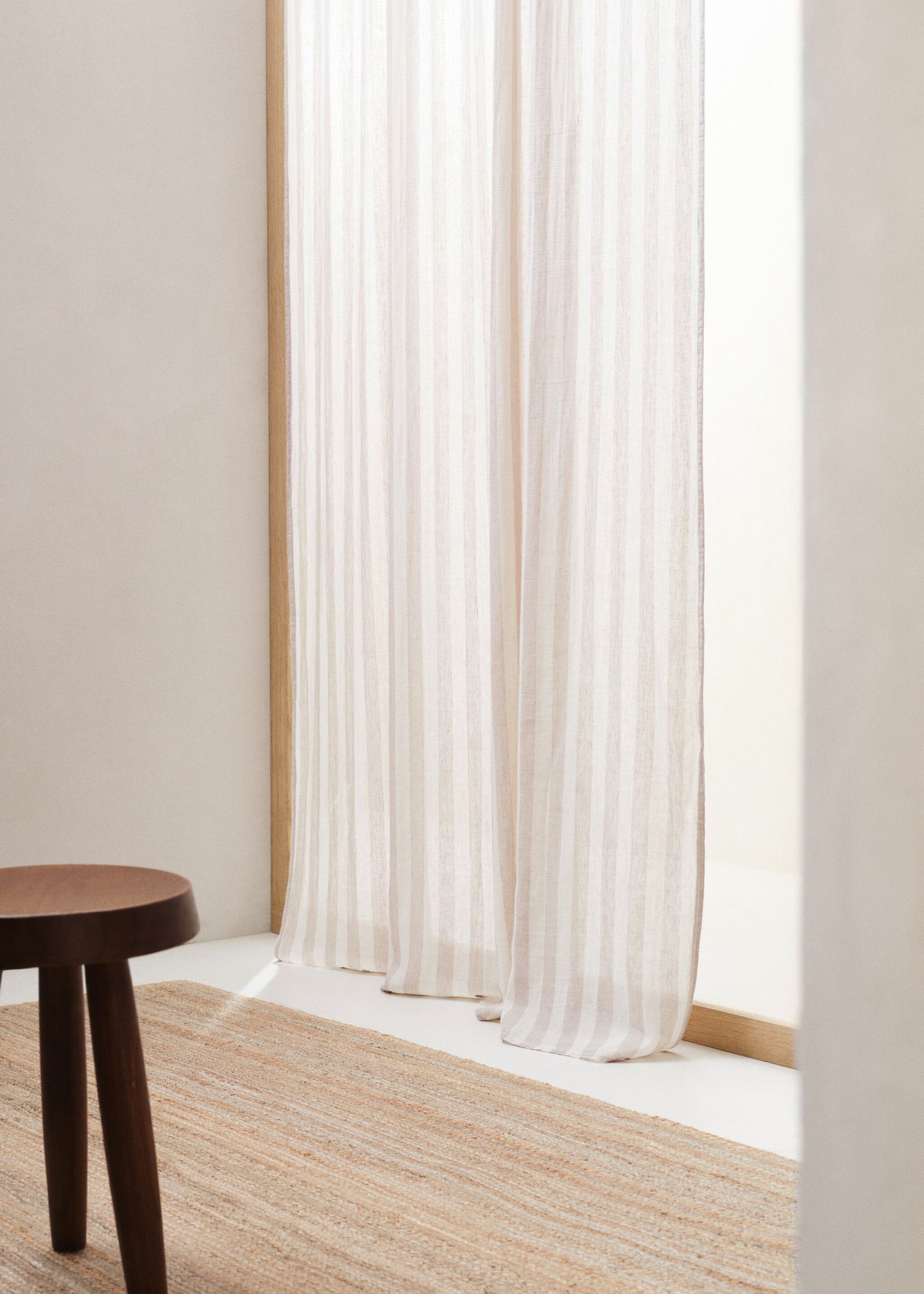Striped linen-blend curtain - General plane, Sand. Ref: 77083269-00.