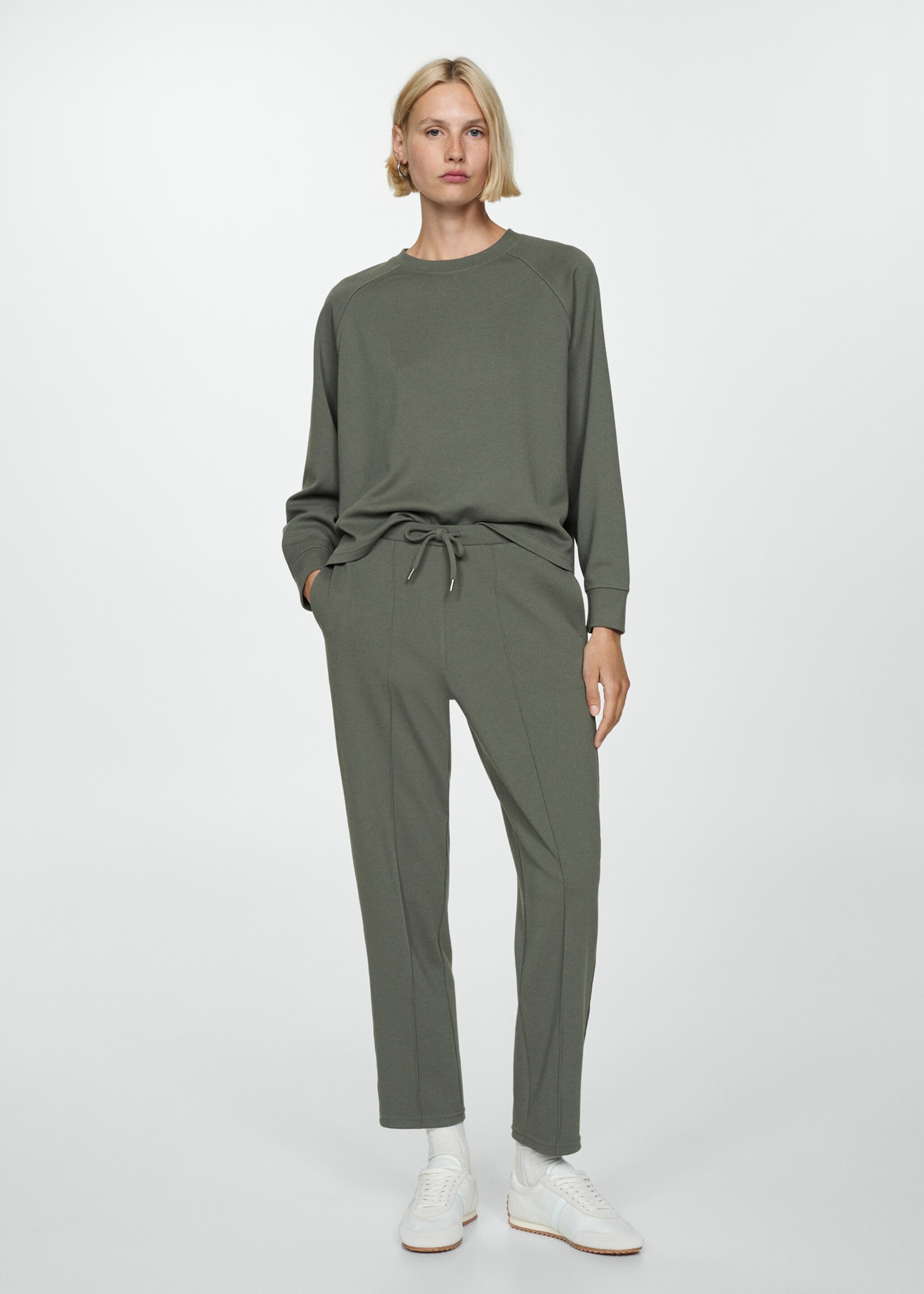 Pantalón jogger costuras - Plano general, Khaki. Ref: 77084014-00.