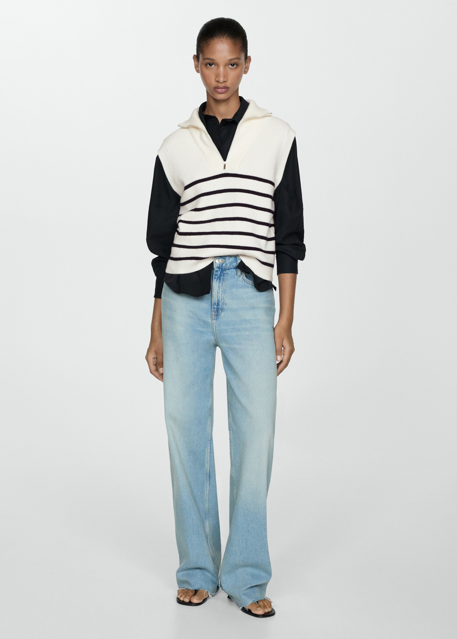 Knitted gilet with zip - General plane