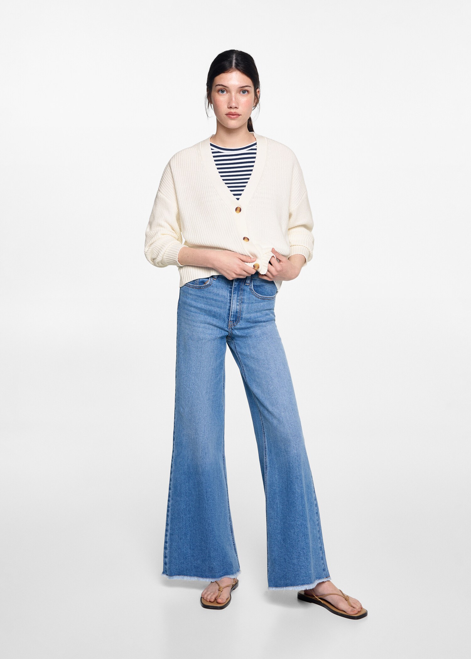 Button knit cardigan - General plane